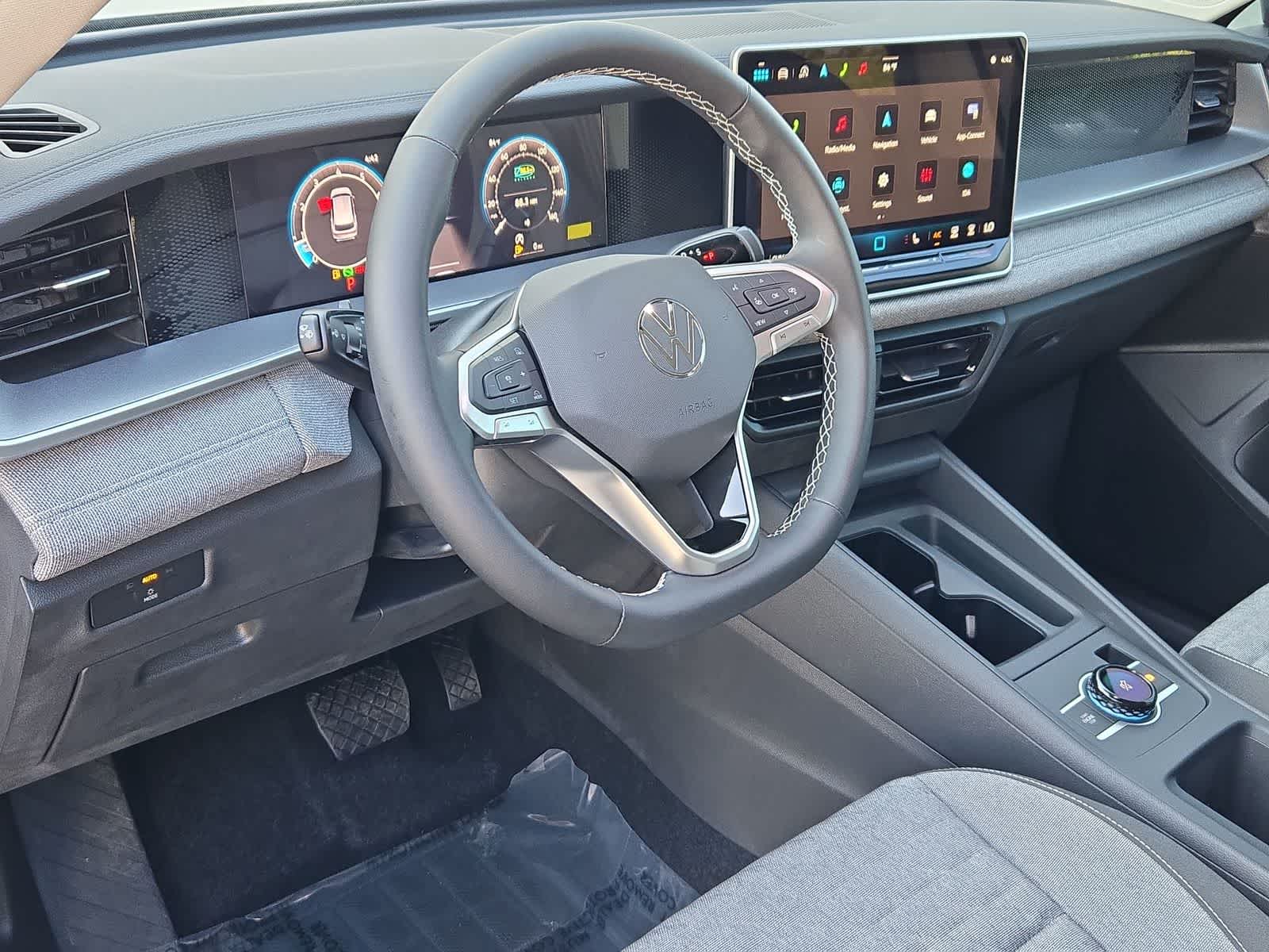 Thumbnail: 2025 Volkswagen Tiguan - 10