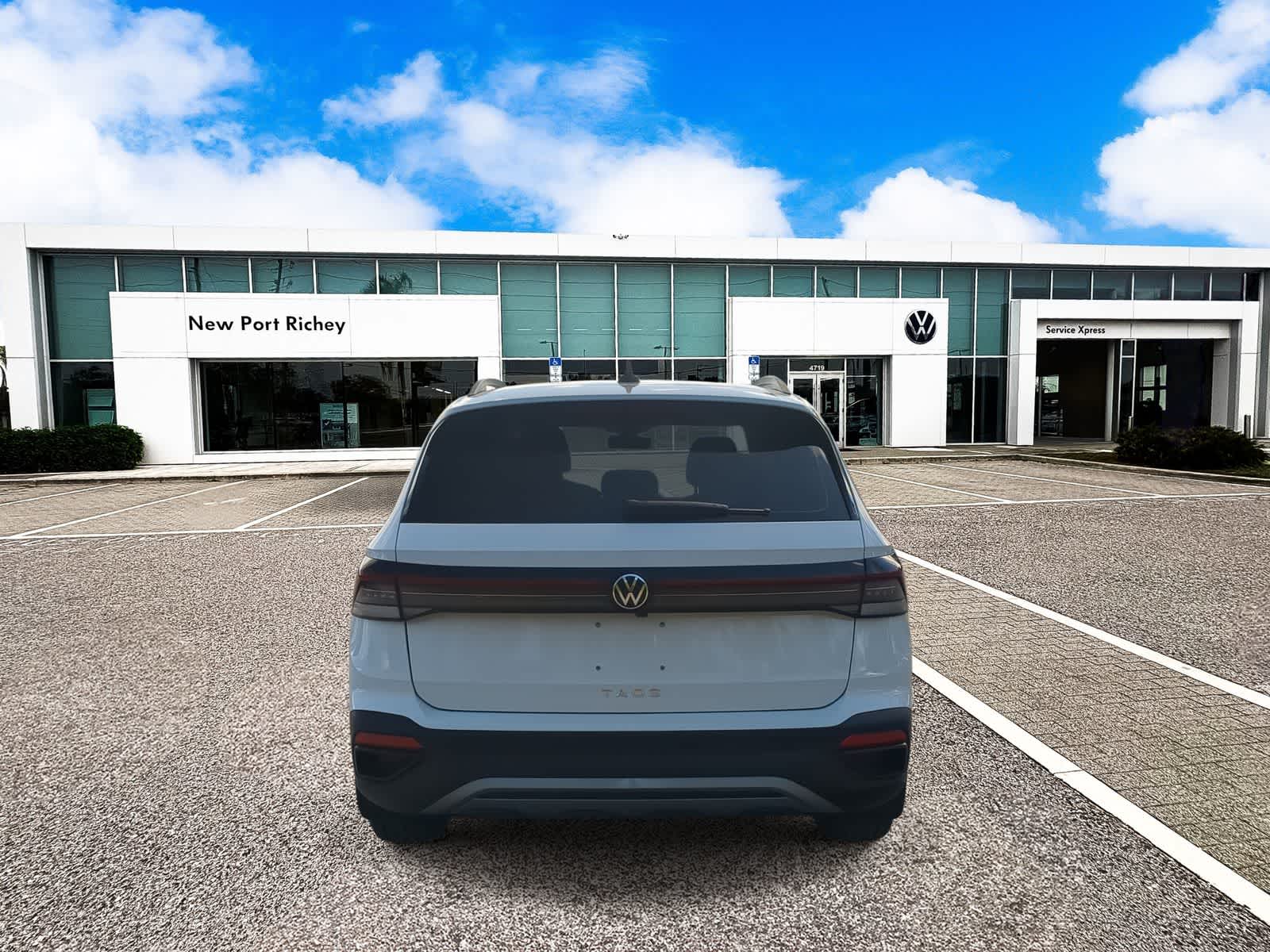 Thumbnail: 2025 Volkswagen Taos - 7