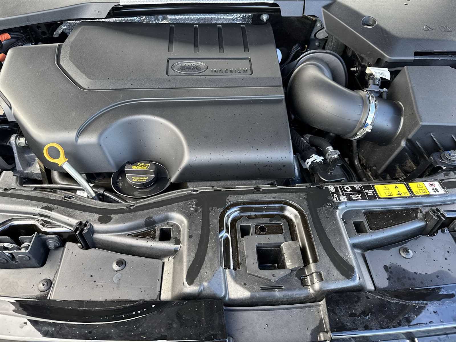 Thumbnail: 2022 Land Rover Discovery Sport - 13