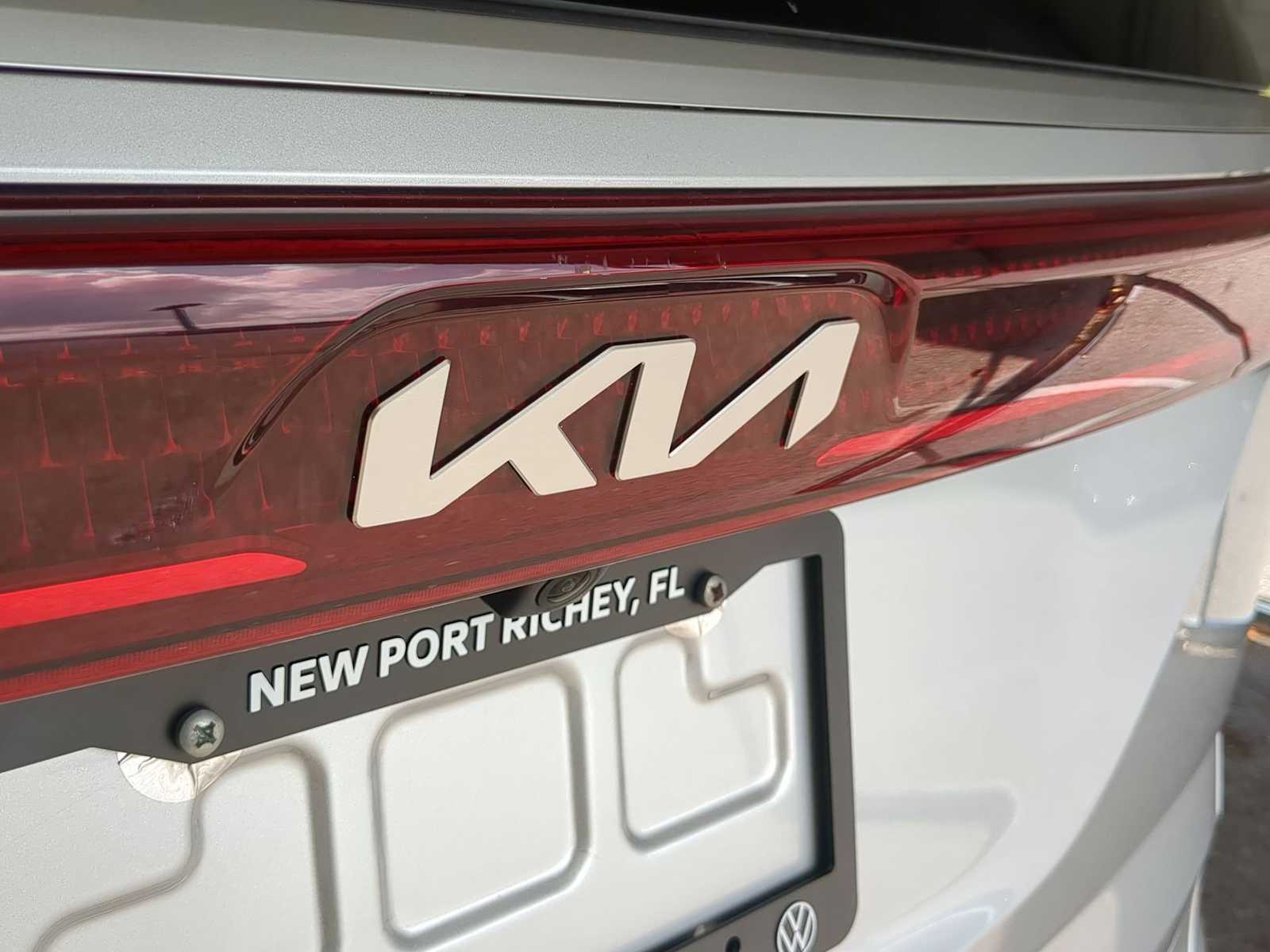 Thumbnail: 2023 Kia Carnival - 12