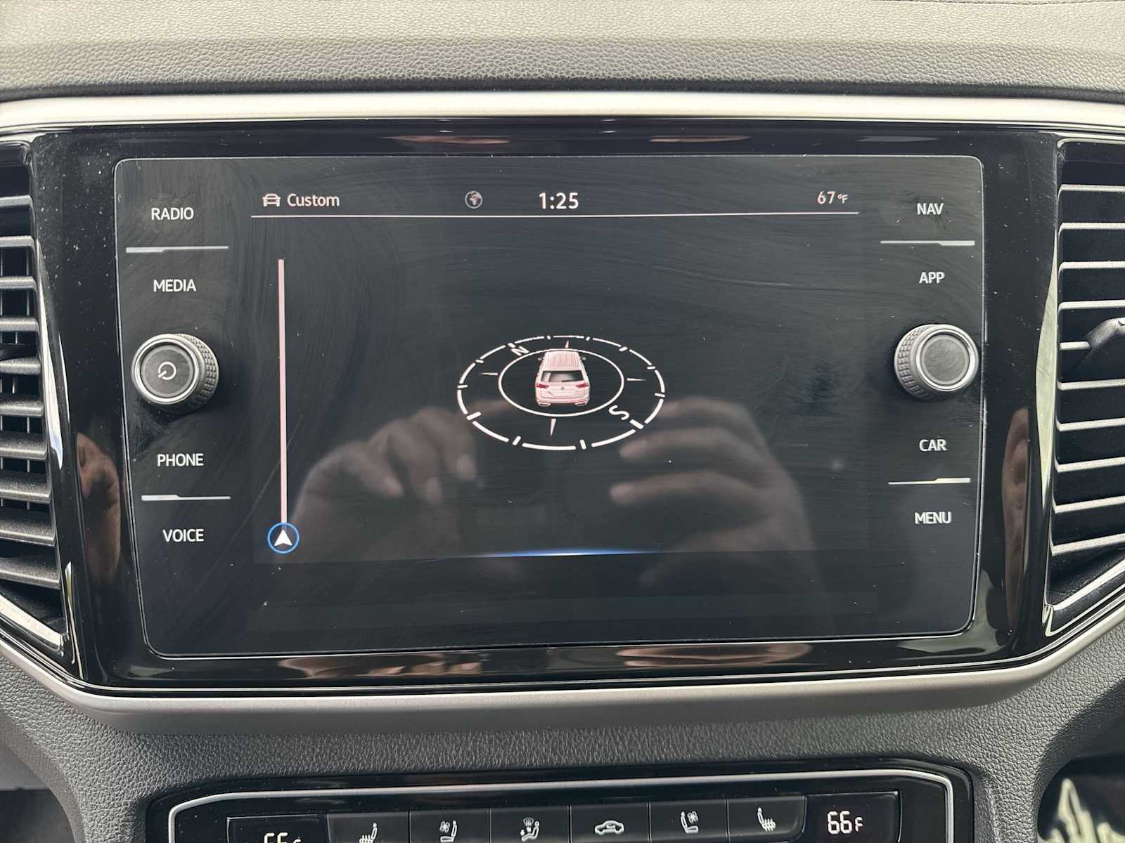 Thumbnail: 2022 Volkswagen Atlas - 27