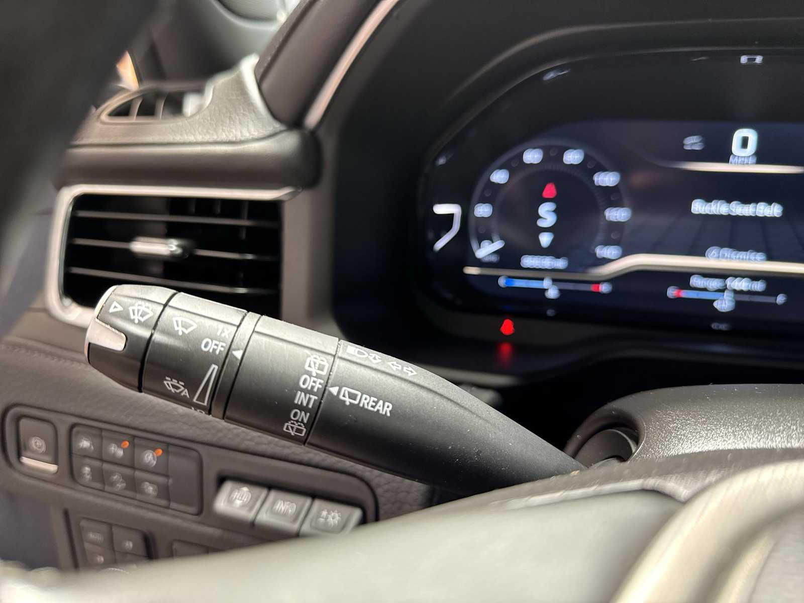 Thumbnail: 2024 GMC Yukon XL - 26
