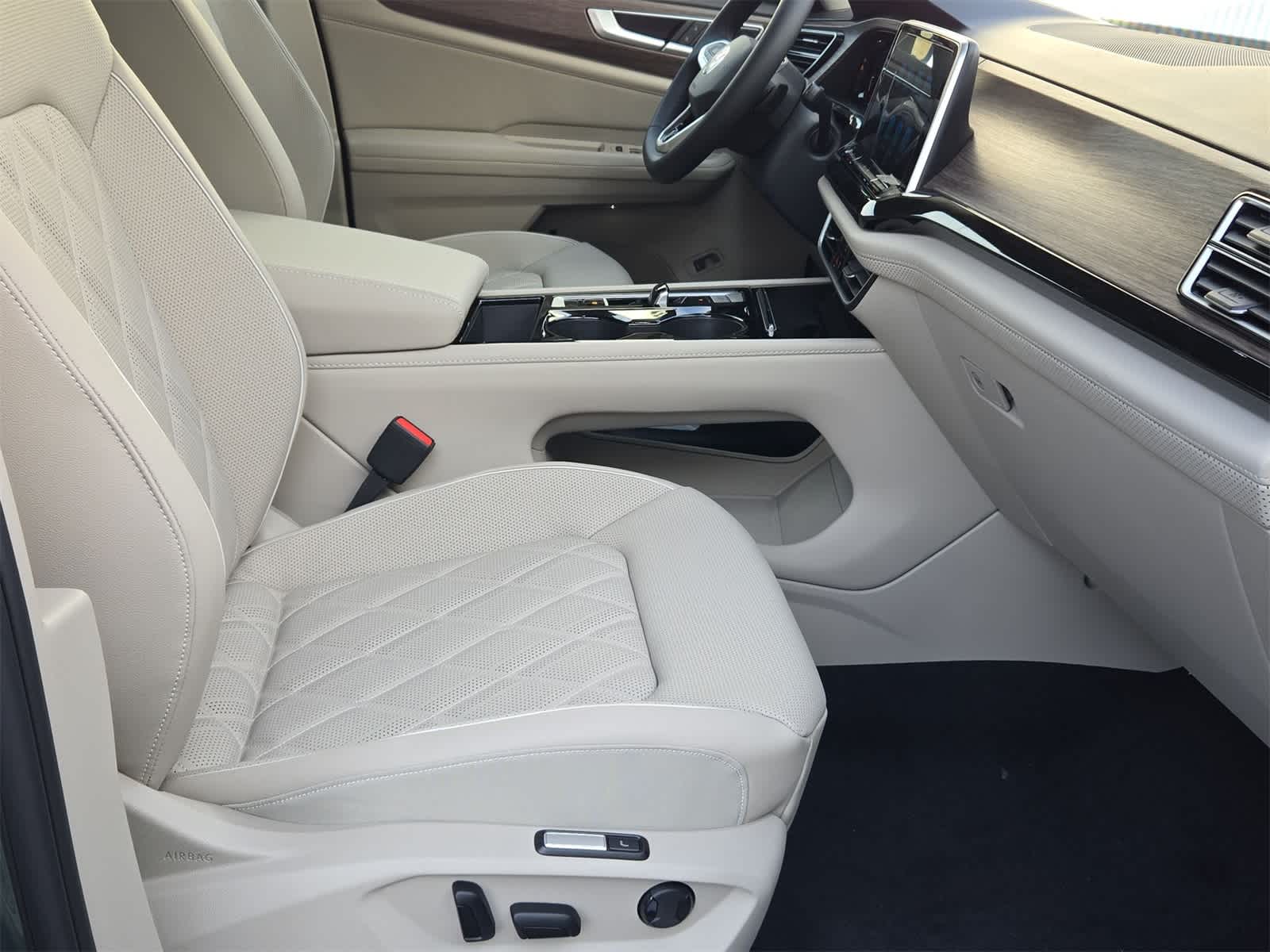 Thumbnail: 2026 Volkswagen Atlas - 21