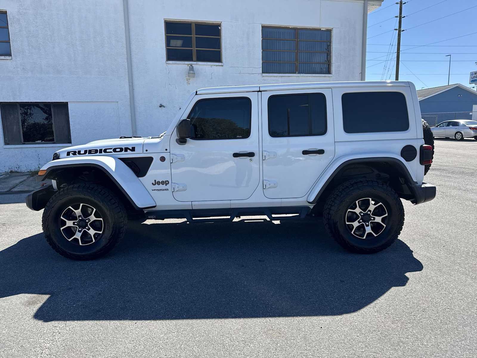 Thumbnail: 2019 Jeep Wrangler - 3
