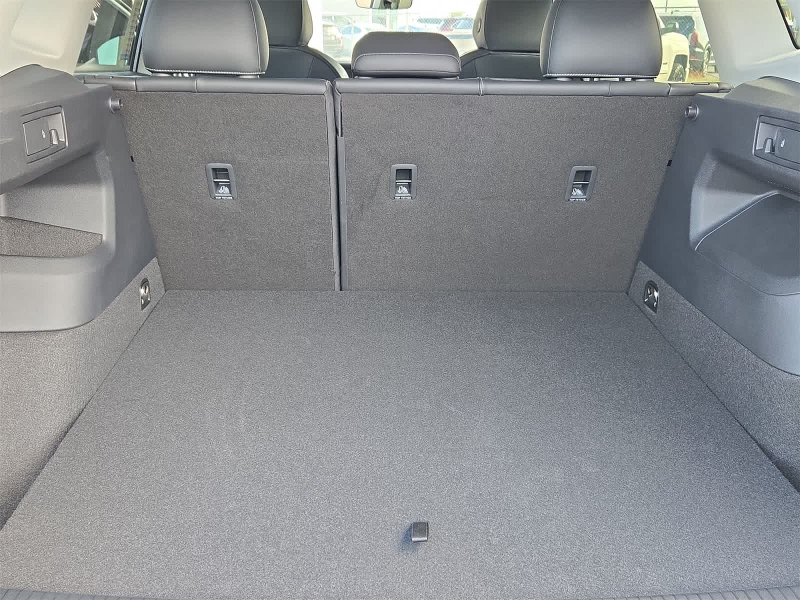 Thumbnail: 2025 Volkswagen Tiguan - 33