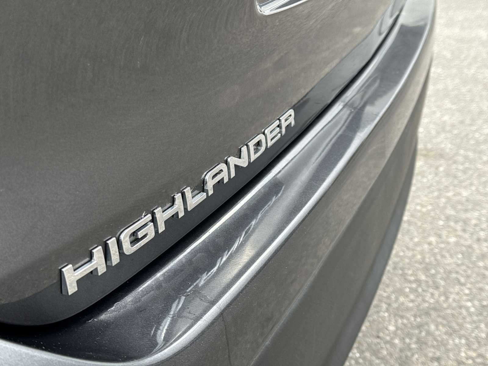 Thumbnail: 2023 Toyota Highlander - 12