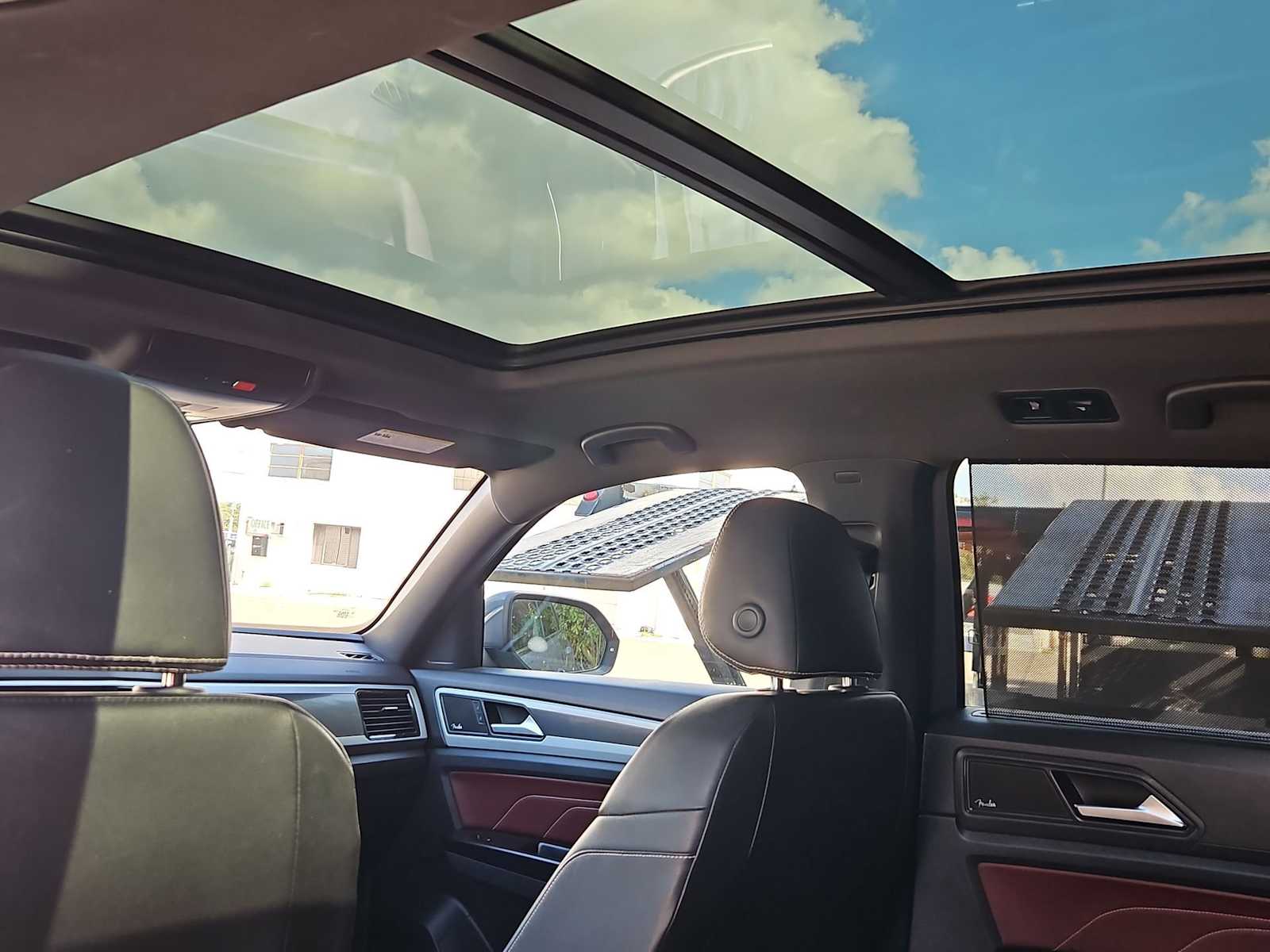 Thumbnail: 2021 Volkswagen Atlas - 22