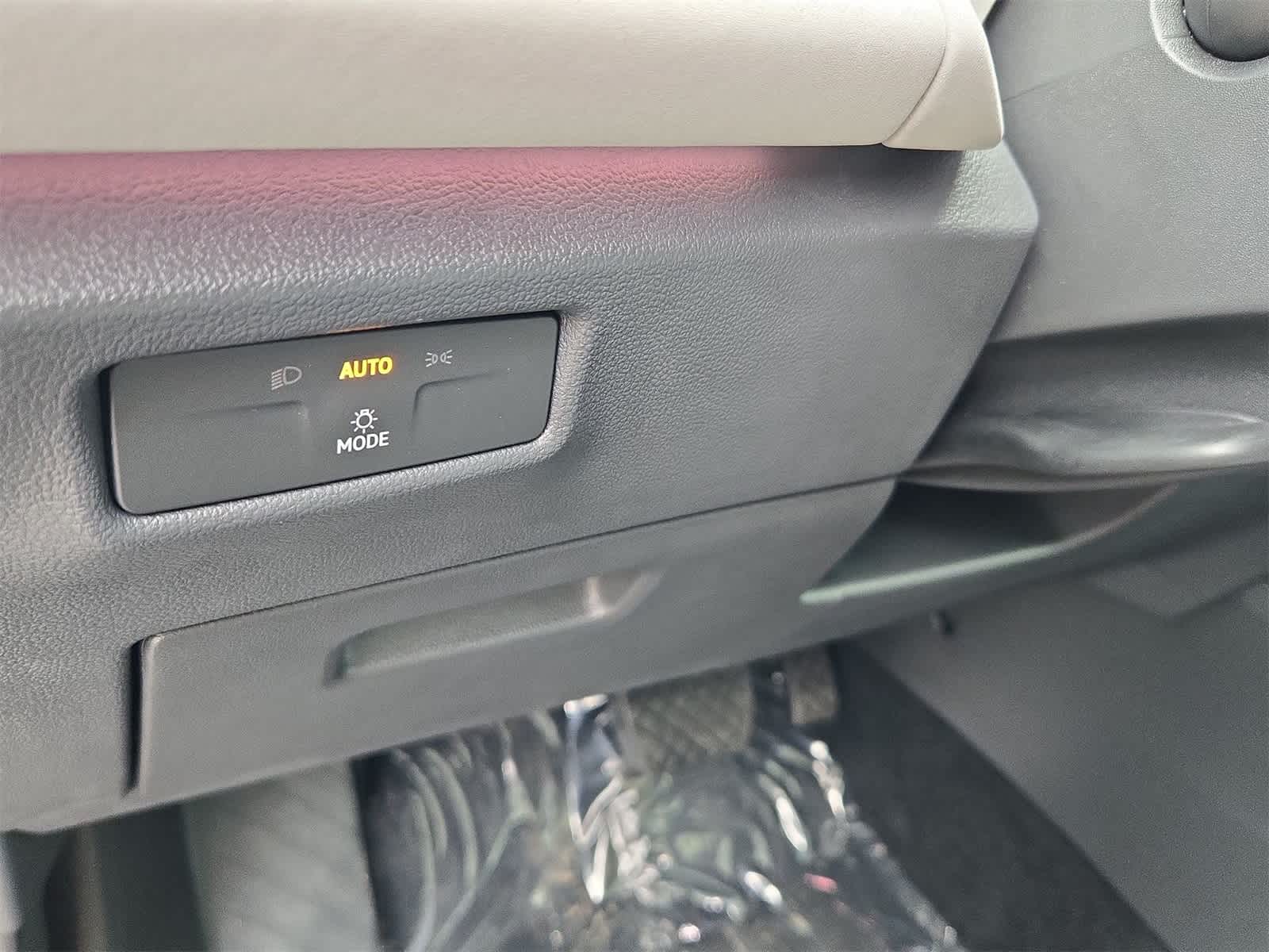 Thumbnail: 2025 Volkswagen Tiguan - 38