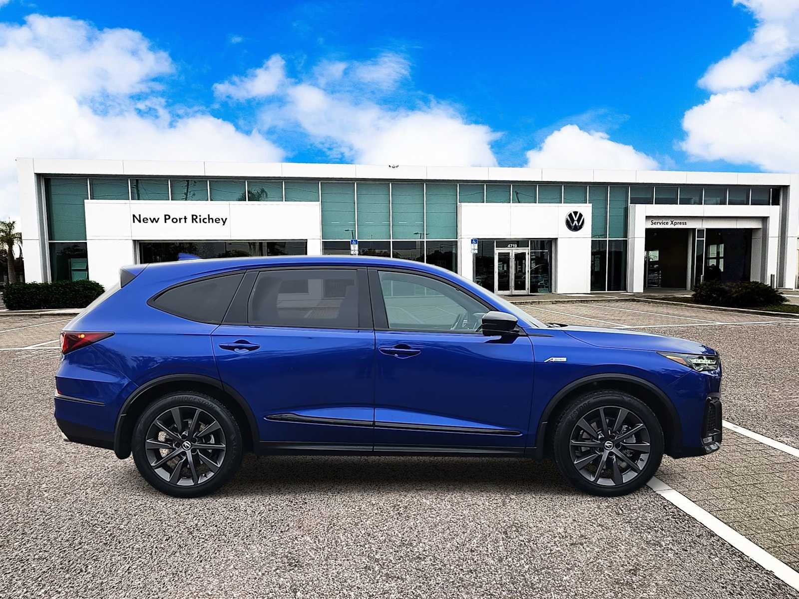 Thumbnail: 2025 Acura MDX - 9