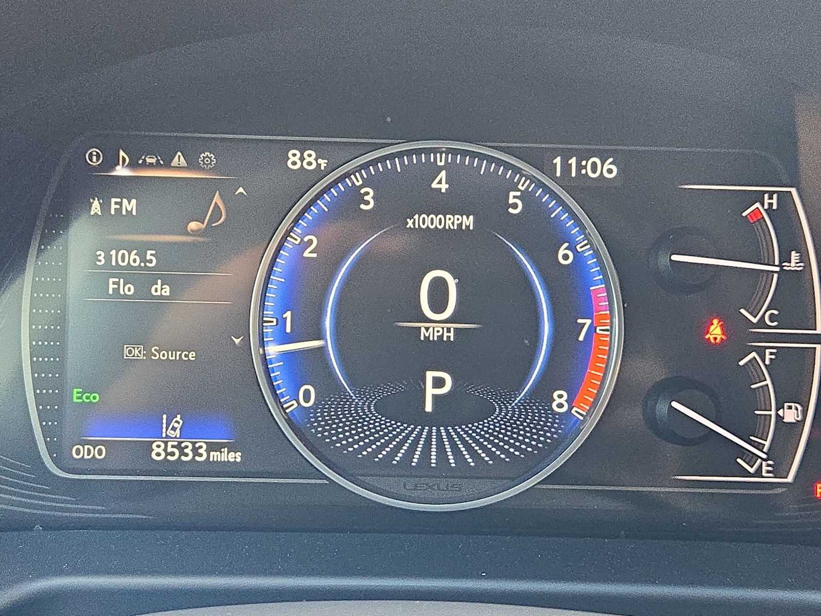 Thumbnail: 2022 Lexus ES - 33