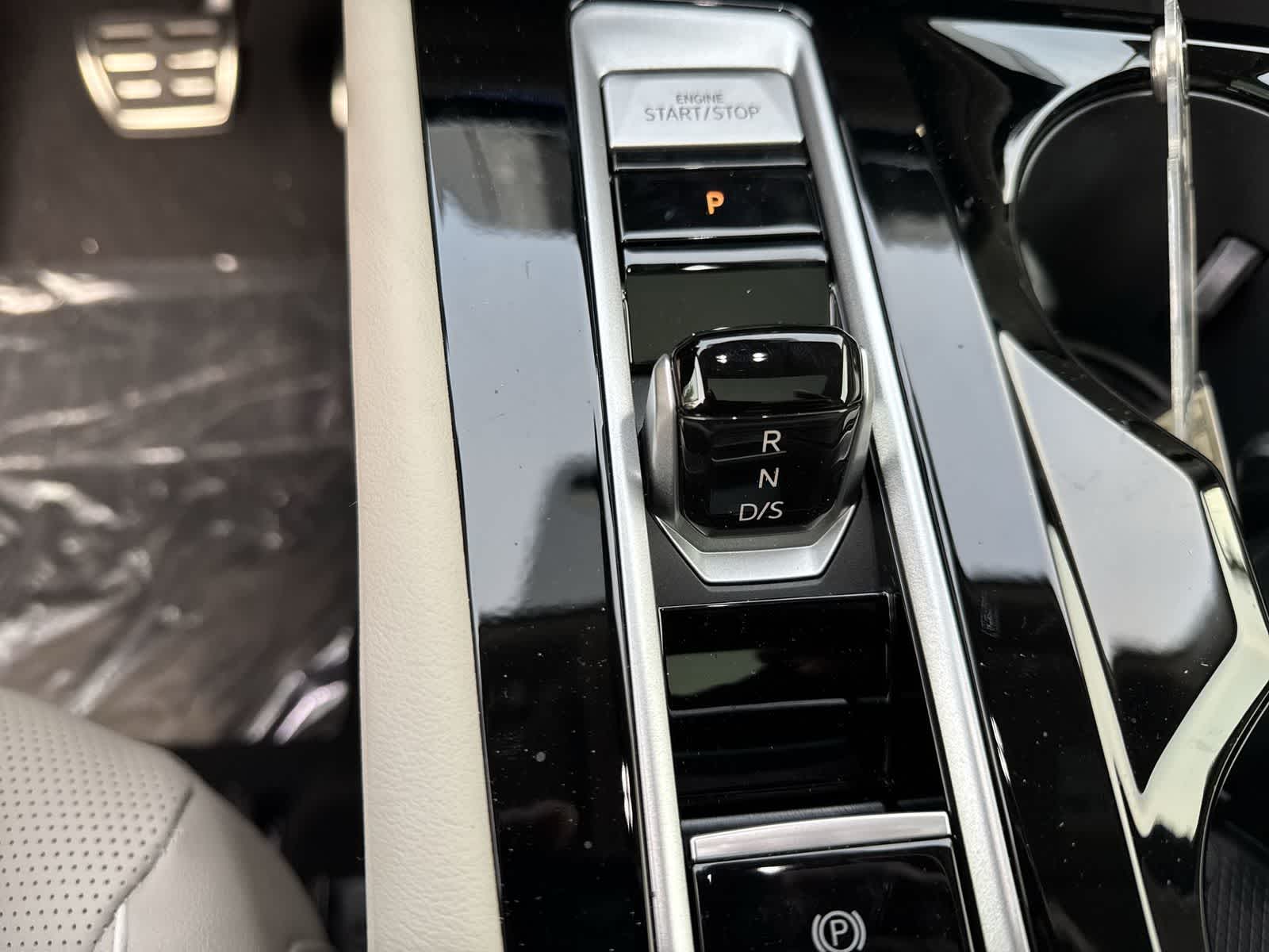 Thumbnail: 2026 Volkswagen Atlas - 32