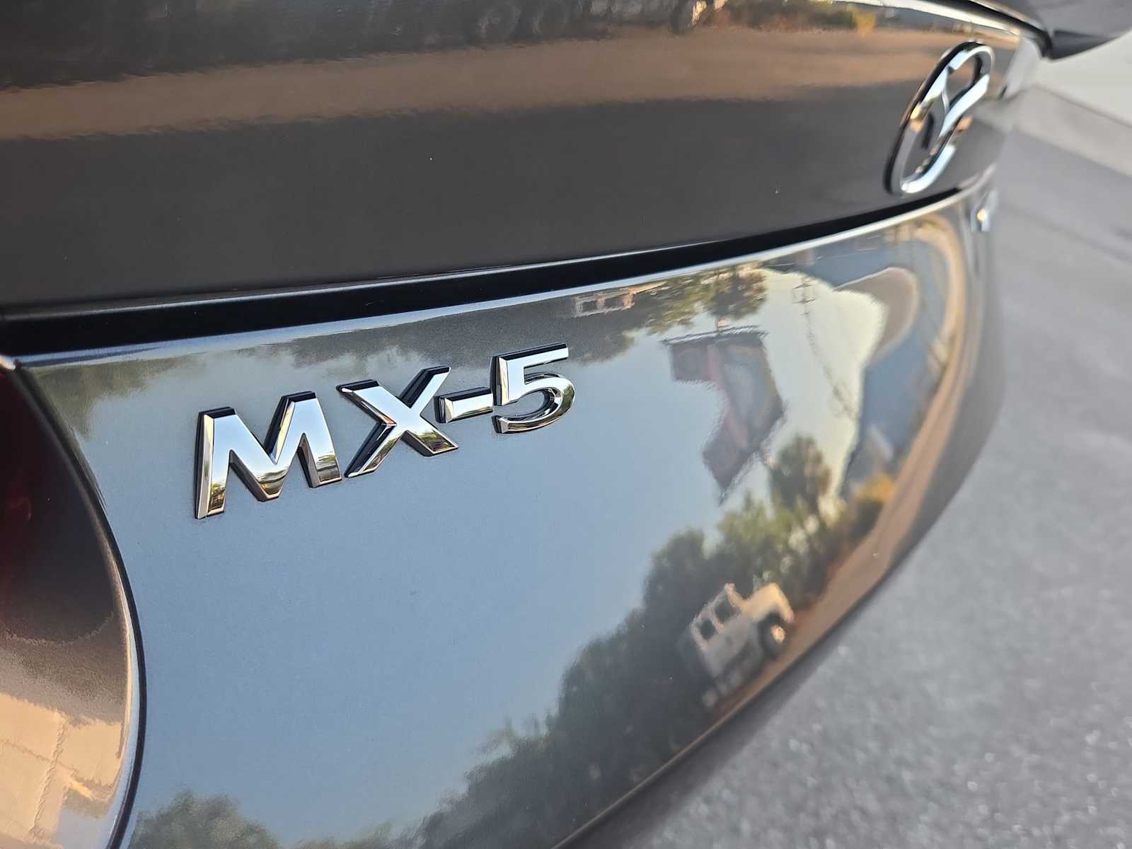 Thumbnail: 2023 Mazda MX-5 Miata - 13