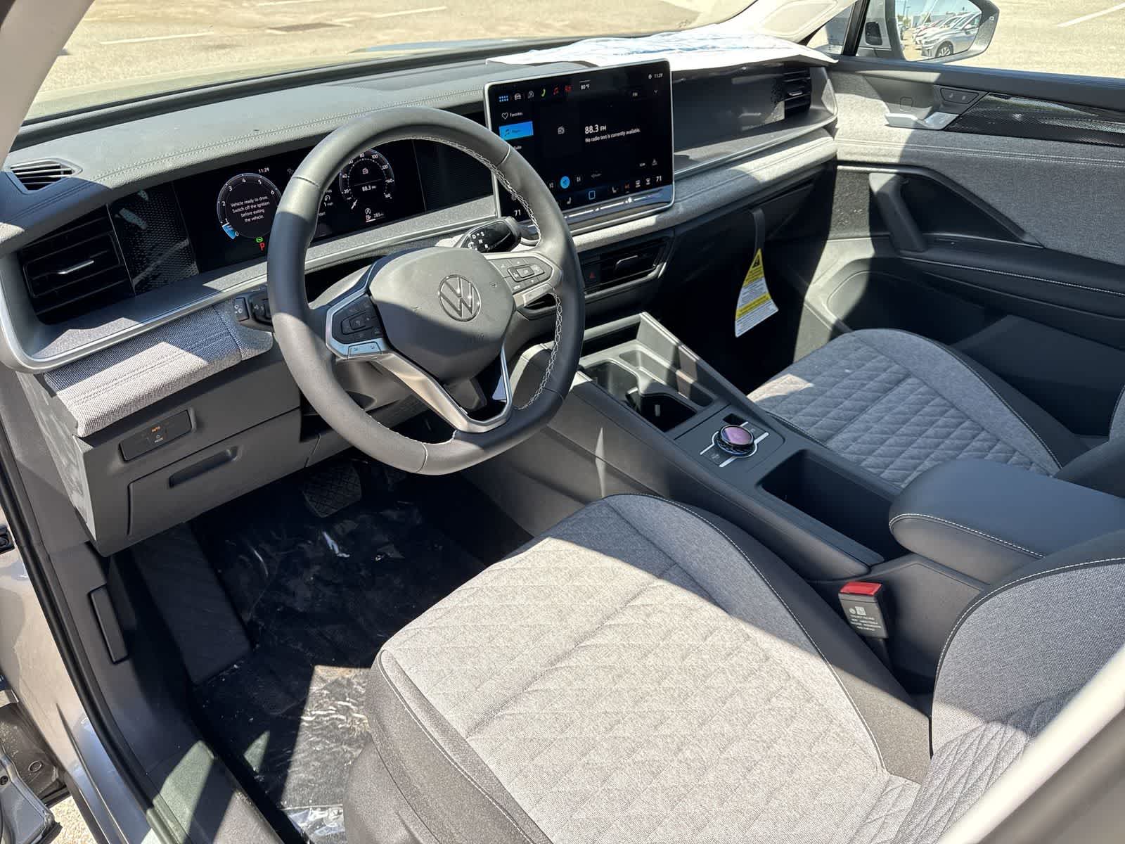 Thumbnail: 2026 Volkswagen Tiguan - 2