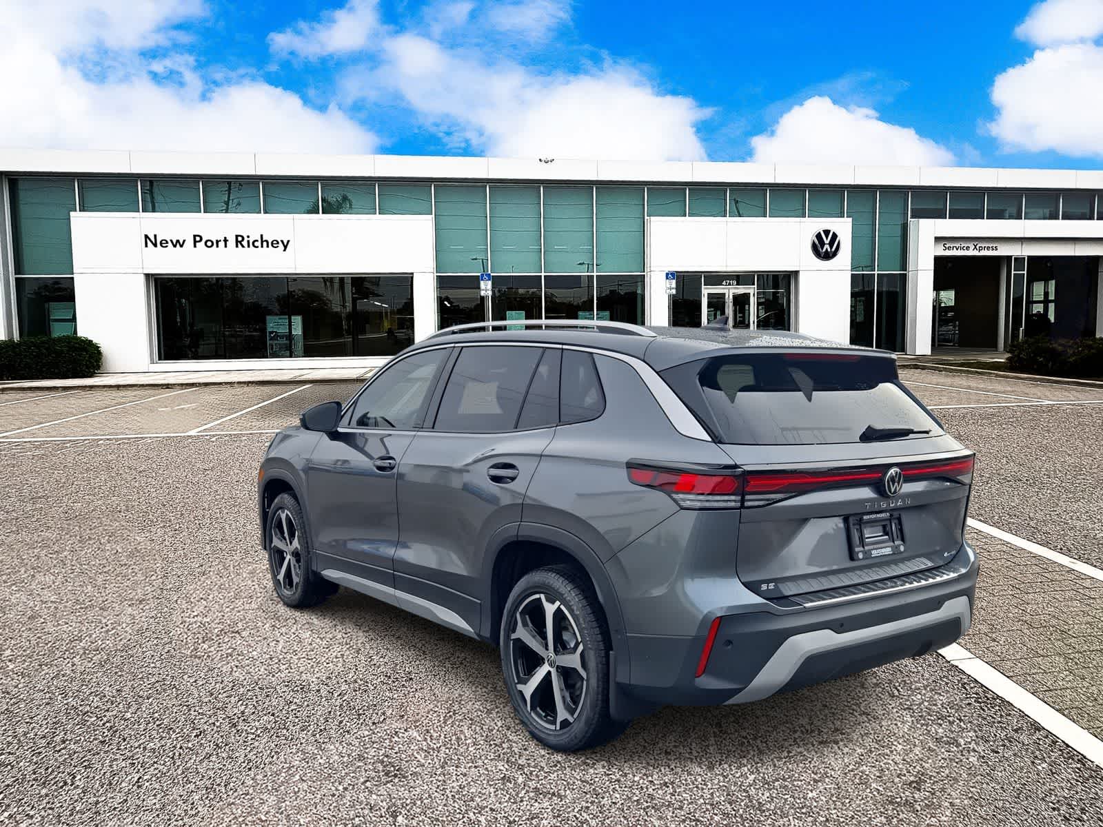 Thumbnail: 2026 Volkswagen Tiguan - 6