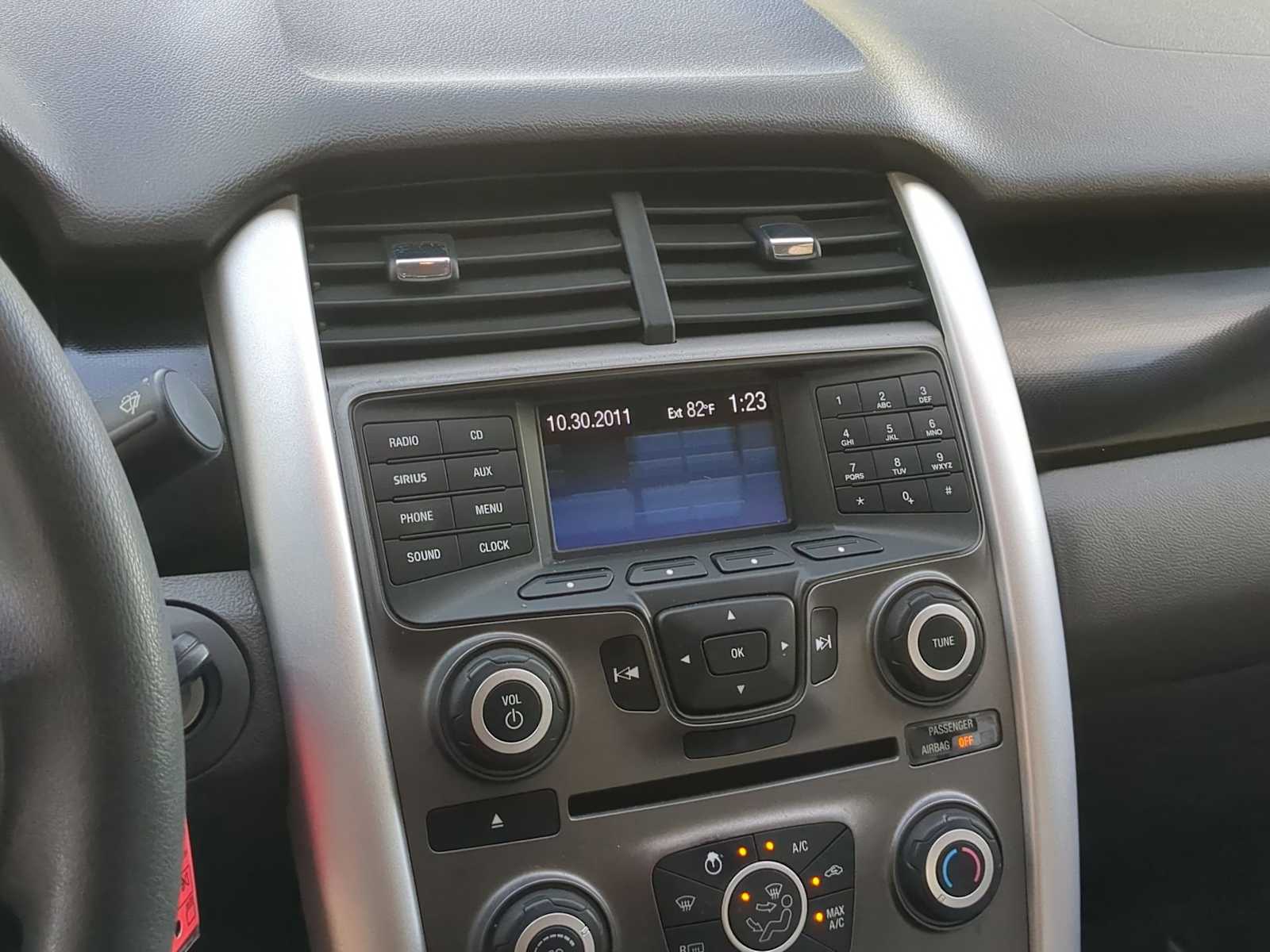Thumbnail: 2013 Ford Edge - 24