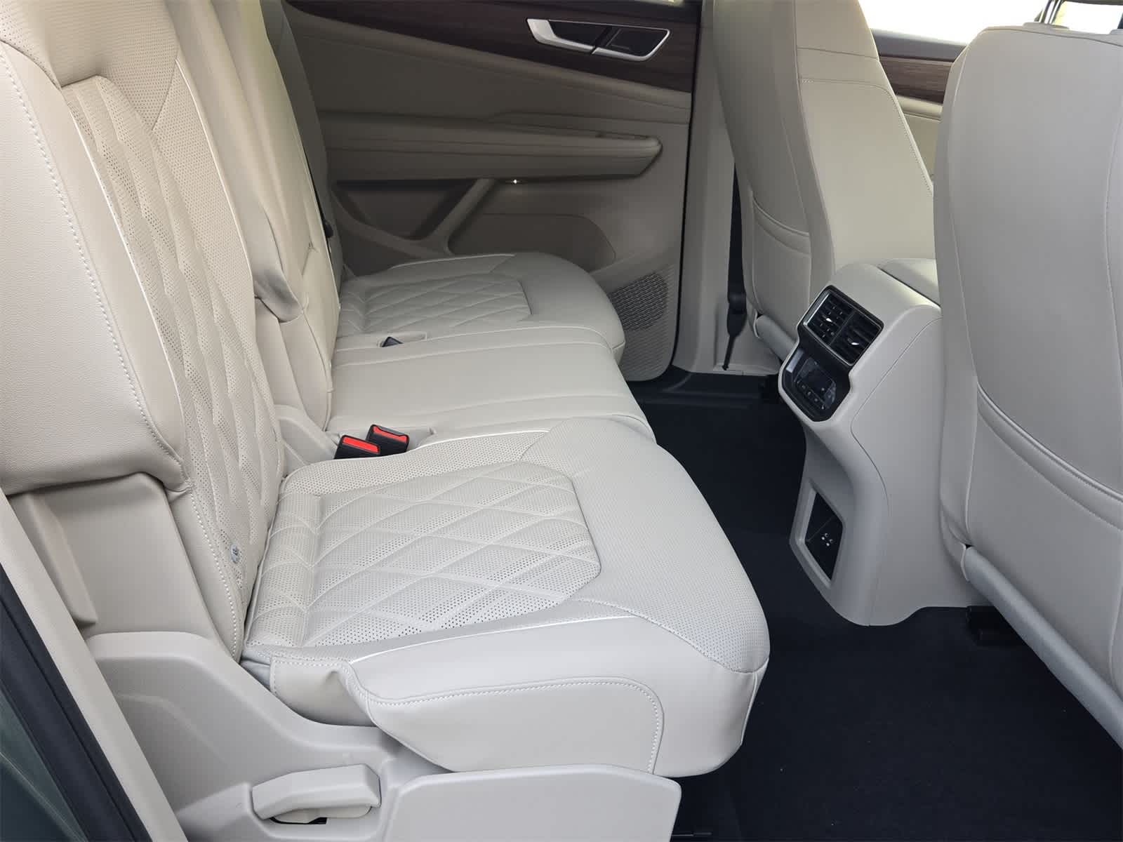 Thumbnail: 2026 Volkswagen Atlas - 20