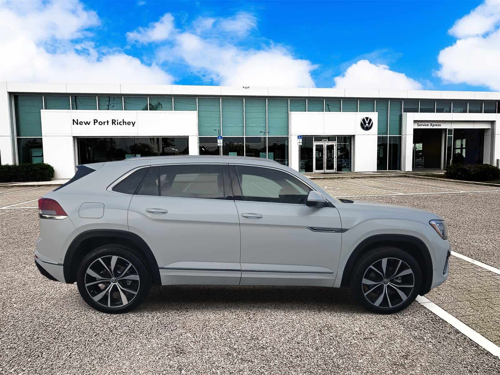 Thumbnail: 2026 Volkswagen Atlas - 9