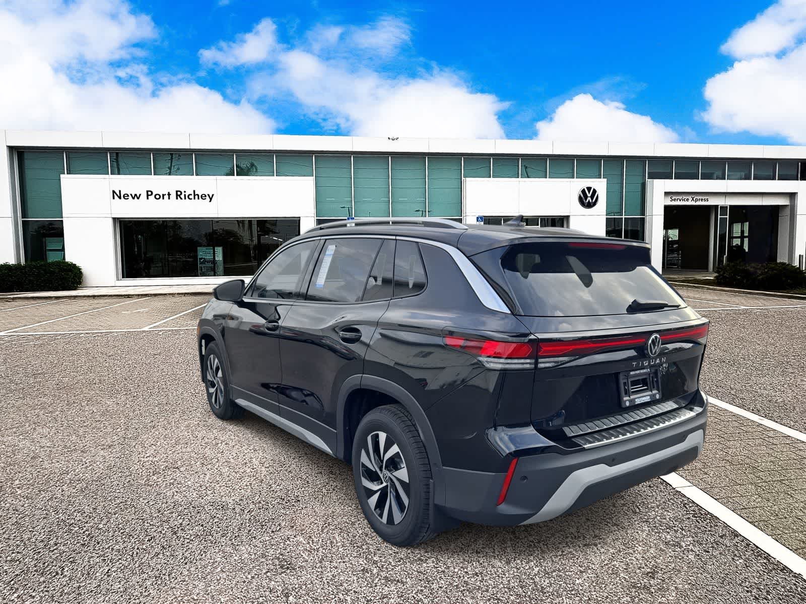 Thumbnail: 2026 Volkswagen Tiguan - 6