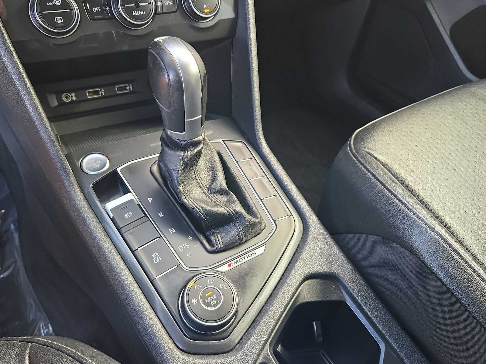 Thumbnail: 2018 Volkswagen Tiguan - 29