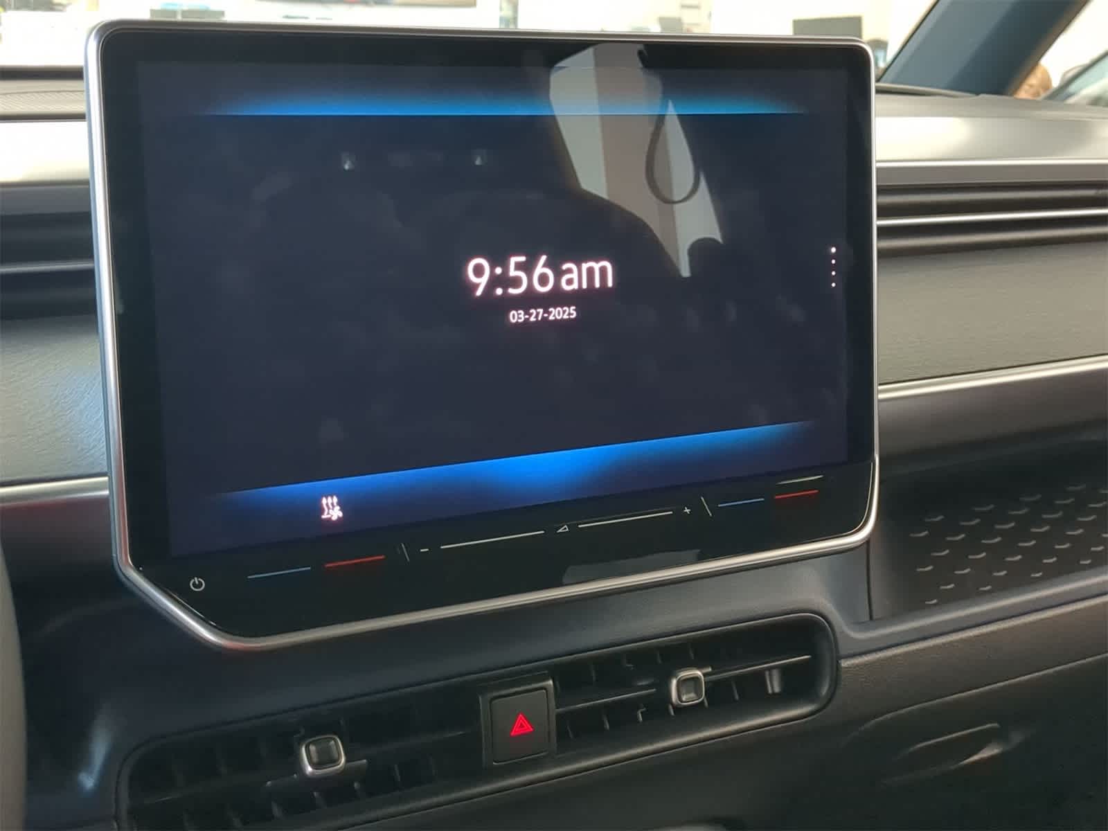 Thumbnail: 2025 Volkswagen ID.Buzz - 24