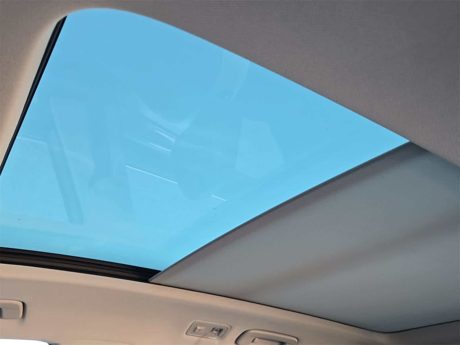 Thumbnail: 2025 Volkswagen Taos - 19