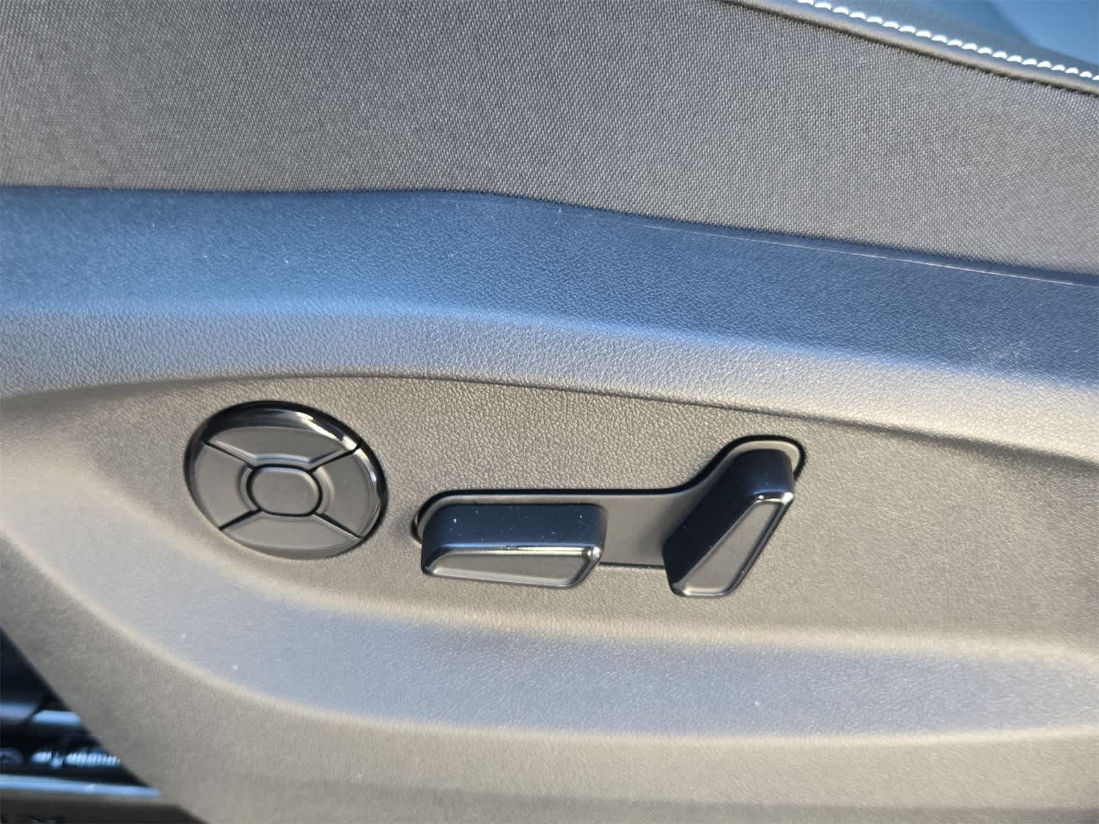 Thumbnail: 2026 Volkswagen Tiguan - 18