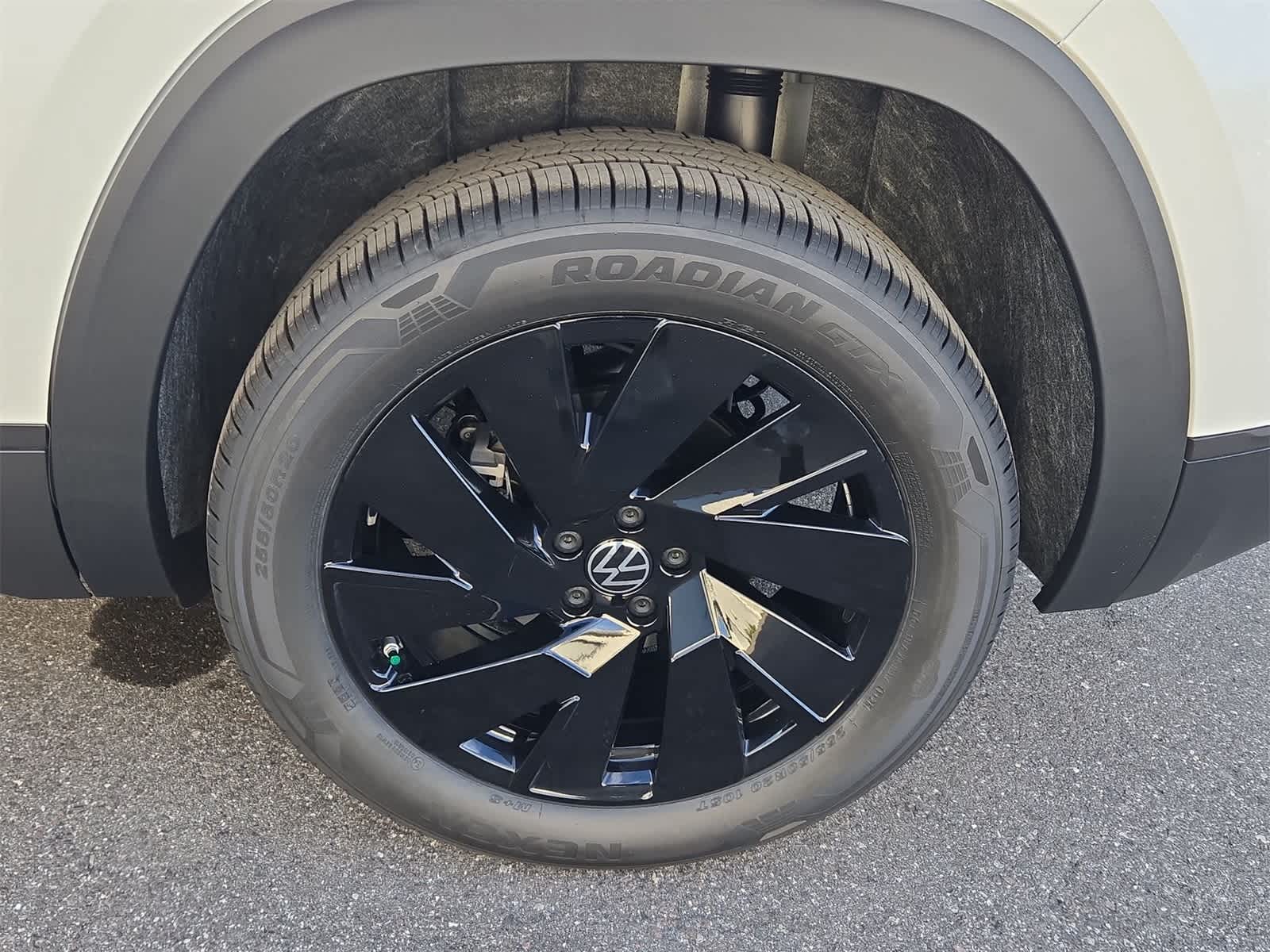 Thumbnail: 2026 Volkswagen Atlas - 14