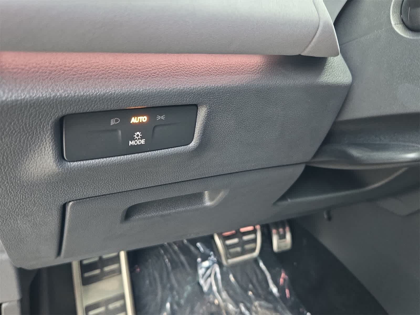 Thumbnail: 2025 Volkswagen Tiguan - 37