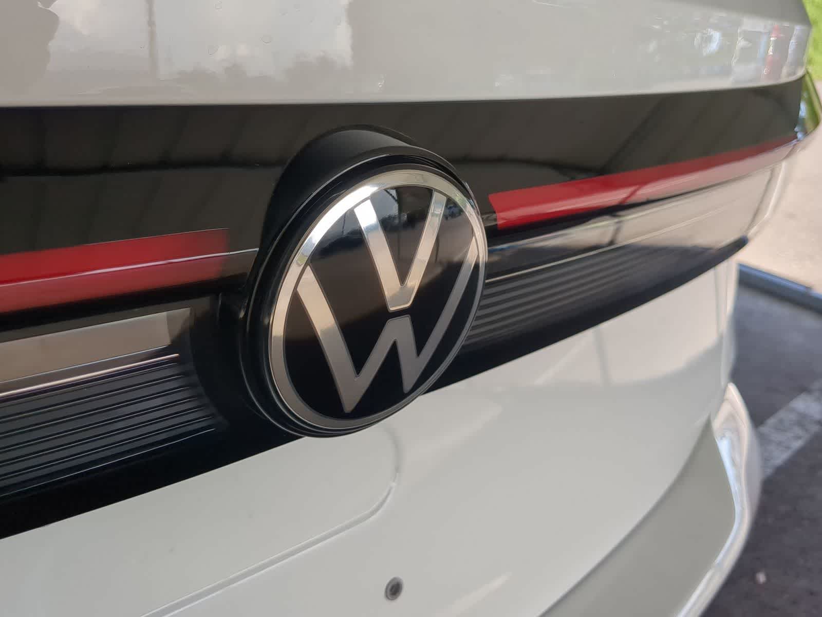 Thumbnail: 2025 Volkswagen Taos - 12