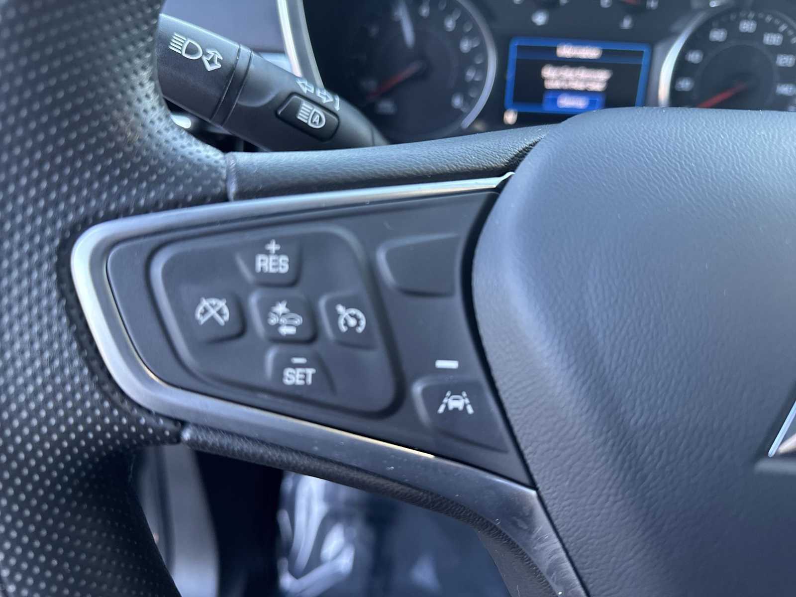 Thumbnail: 2023 Chevrolet Equinox - 24