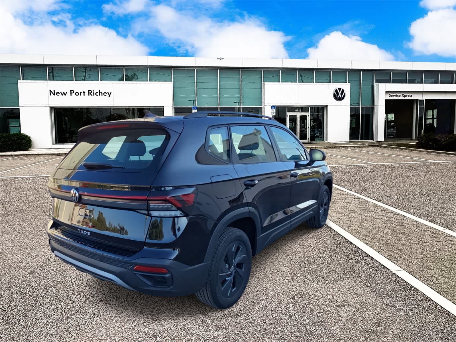 Thumbnail: 2025 Volkswagen Taos - 8