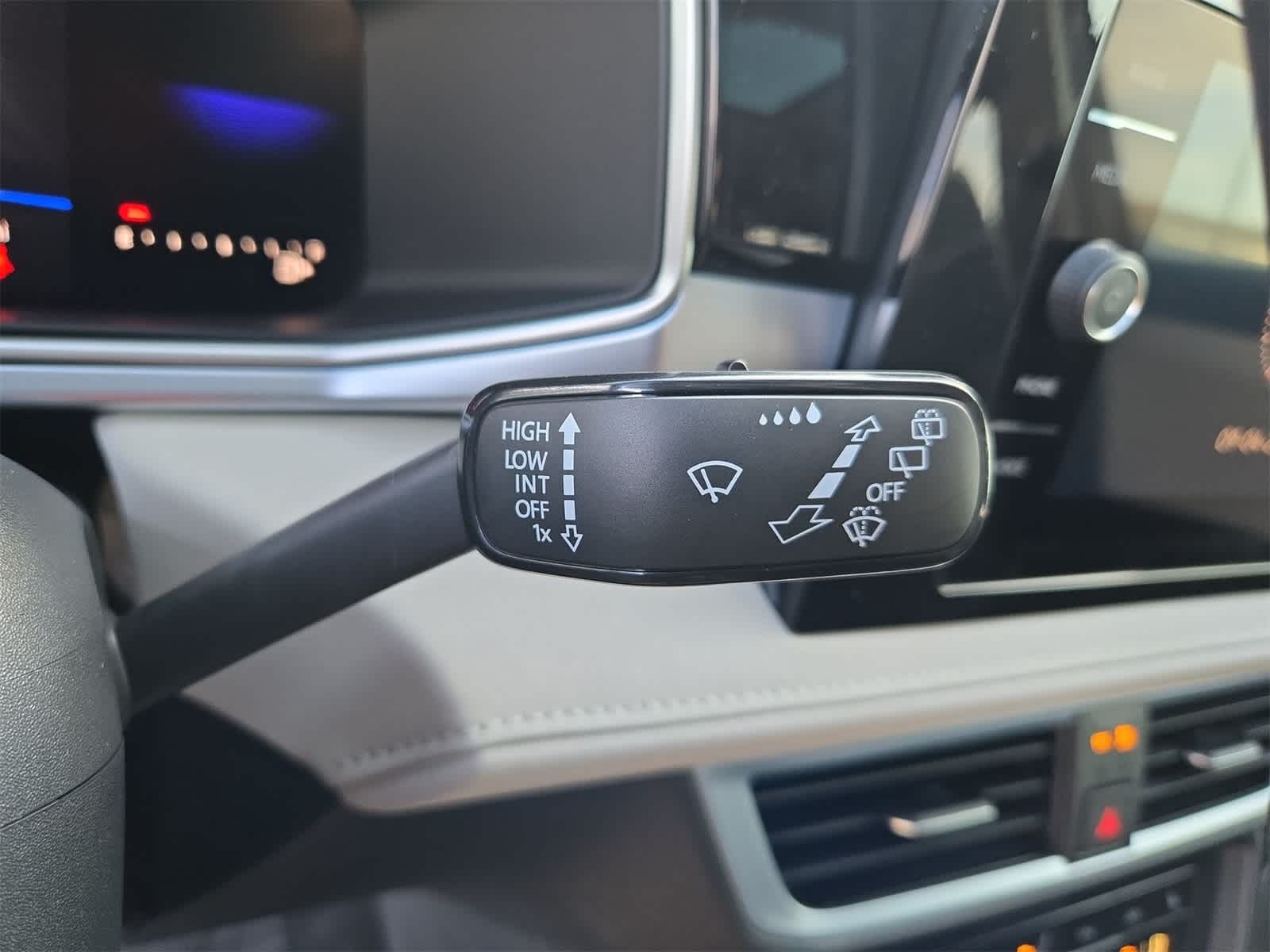 Thumbnail: 2025 Volkswagen Taos - 27