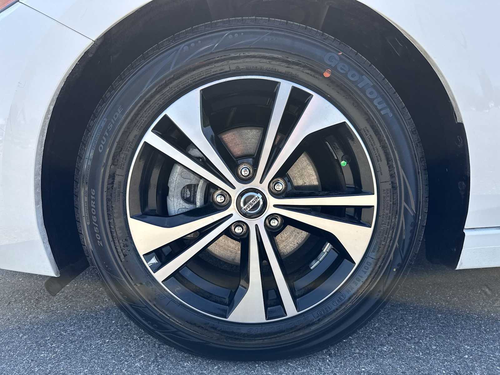 Thumbnail: 2021 Nissan Sentra - 12