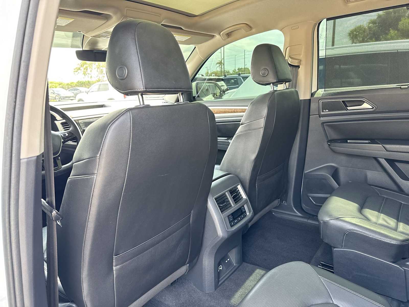 Thumbnail: 2019 Volkswagen Atlas - 18