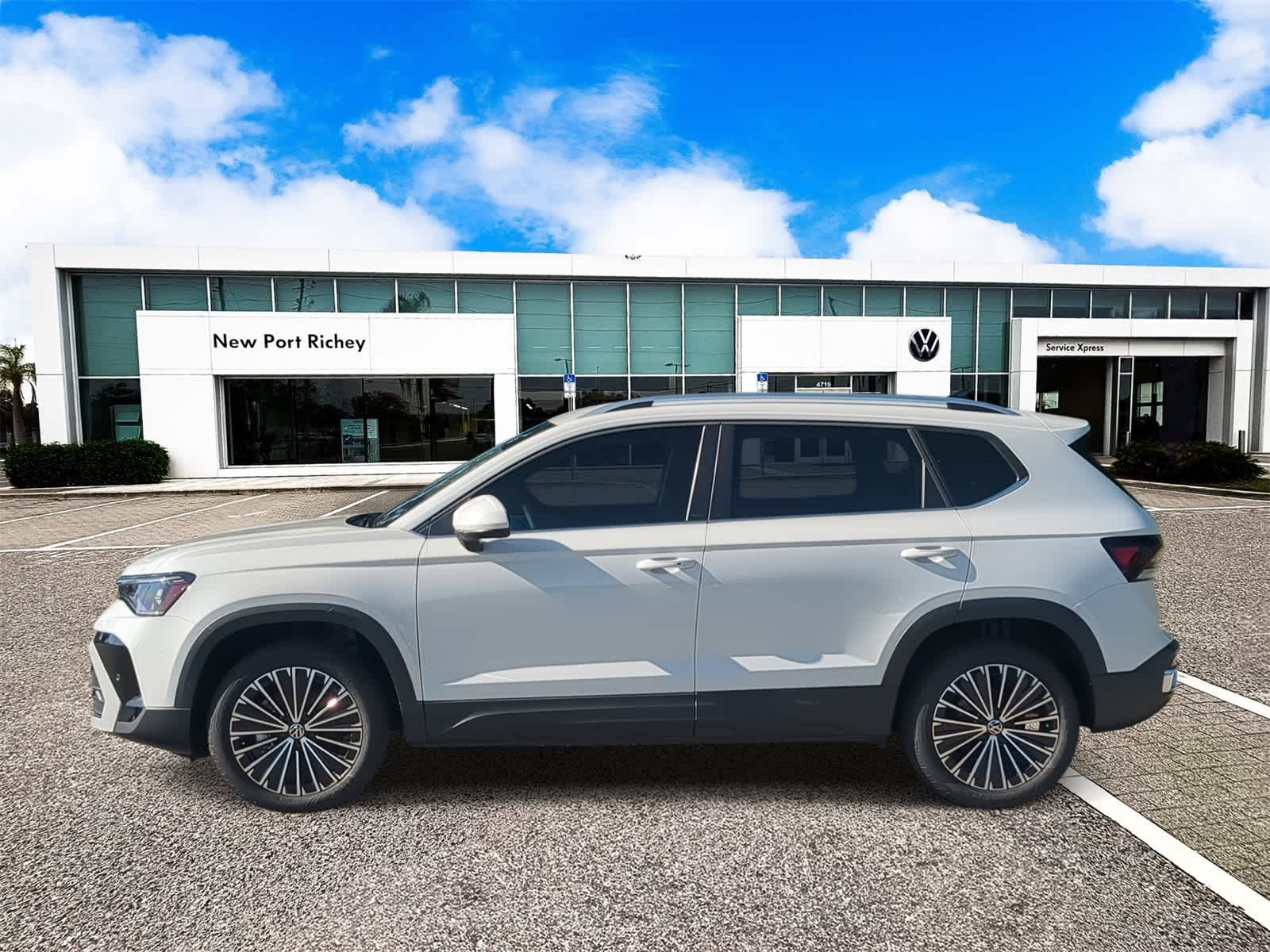 Thumbnail: 2025 Volkswagen Taos - 5