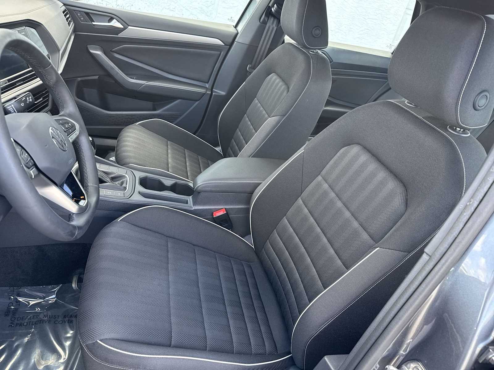 Thumbnail: 2024 Volkswagen Jetta - 15