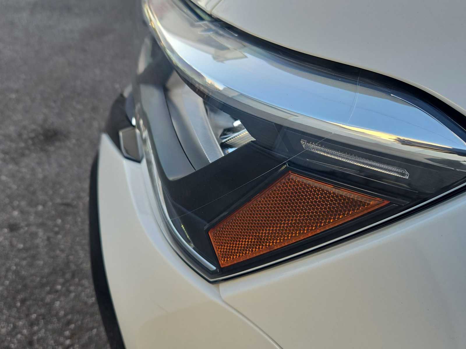 Thumbnail: 2023 Volkswagen Taos - 18