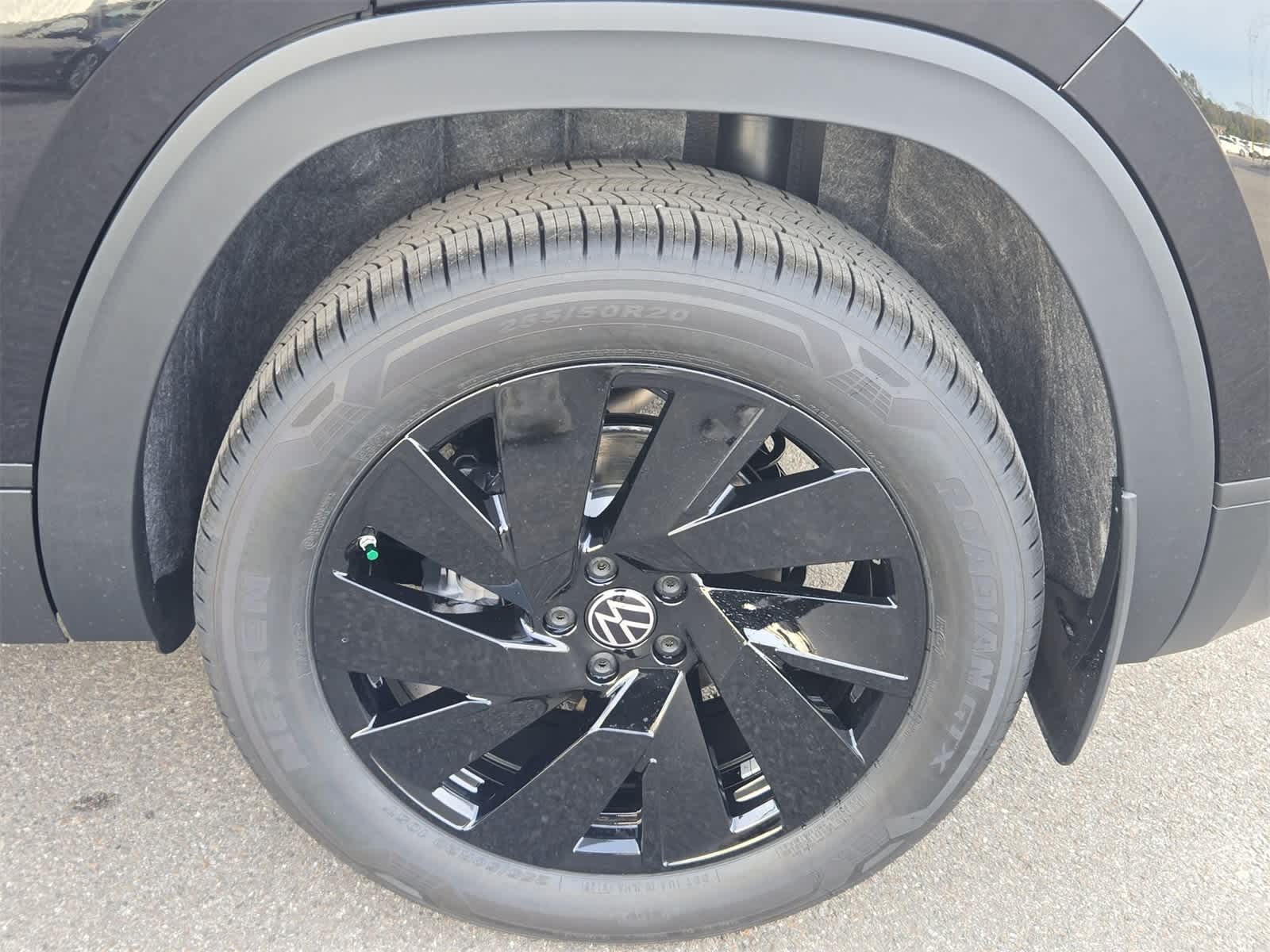 Thumbnail: 2026 Volkswagen Atlas - 13