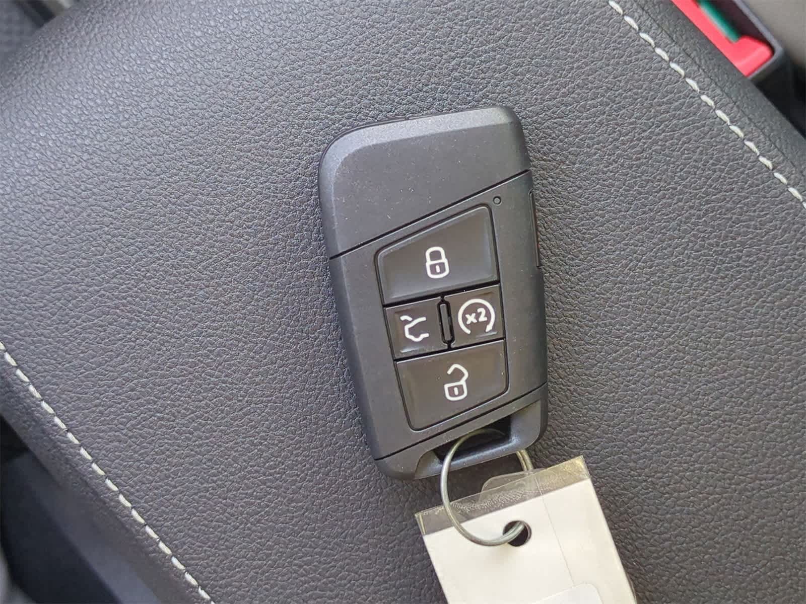 Thumbnail: 2025 Volkswagen Taos - 38