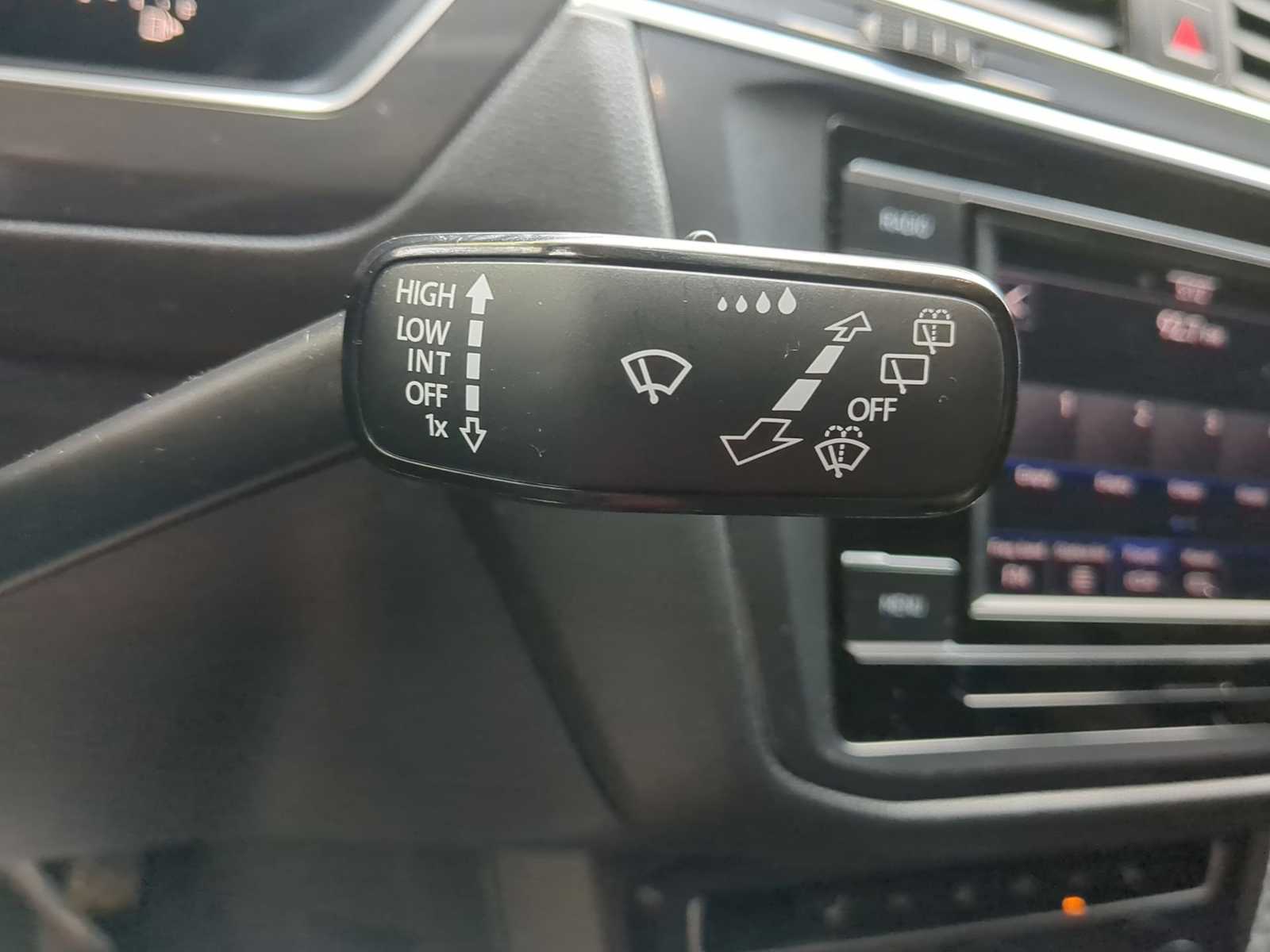 2023 Volkswagen Tiguan 2.0T 24