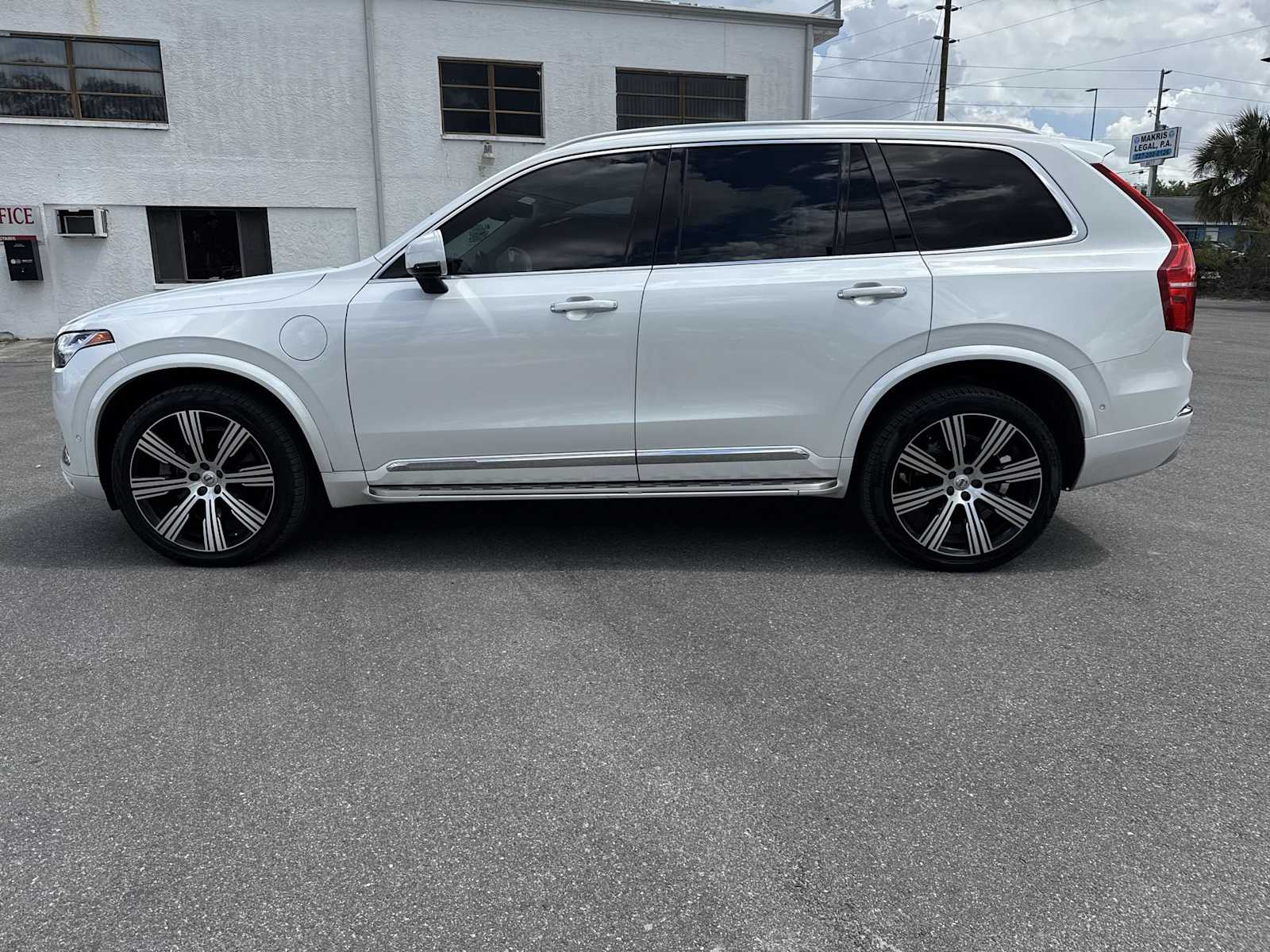 Thumbnail: 2022 Volvo XC90 - 3