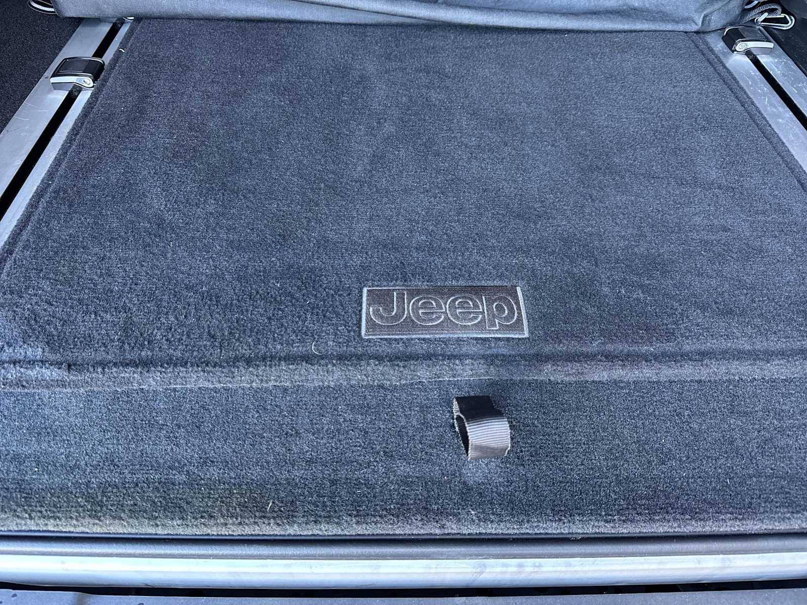 Thumbnail: 2019 Jeep Wrangler - 32