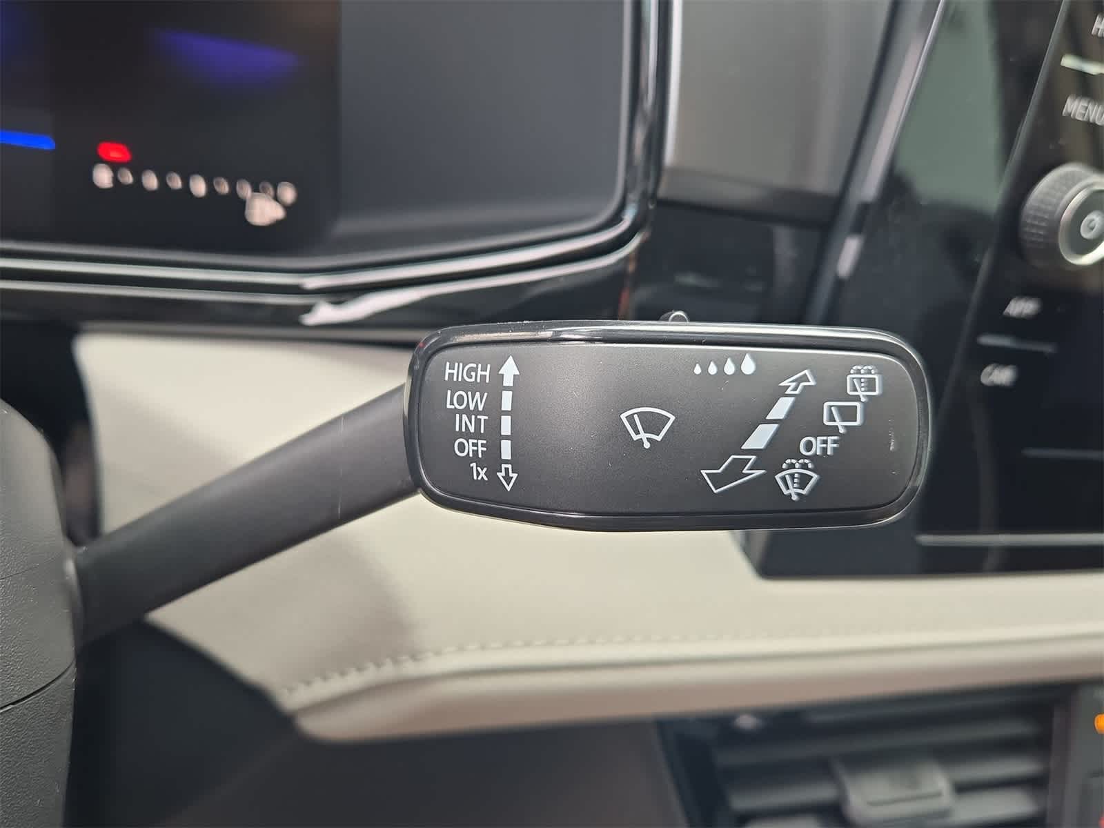 Thumbnail: 2025 Volkswagen Taos - 25