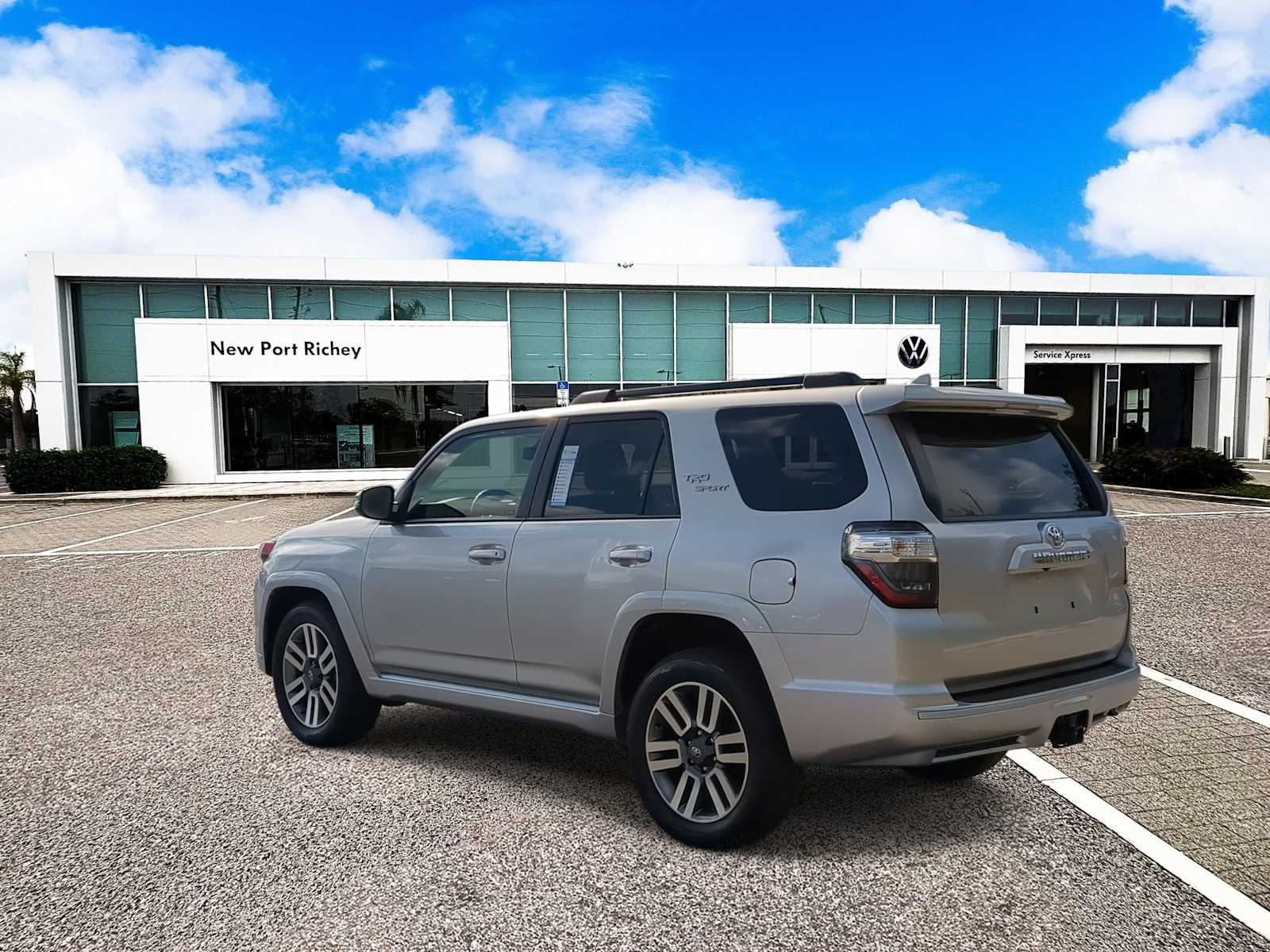 Thumbnail: 2022 Toyota 4Runner - 6