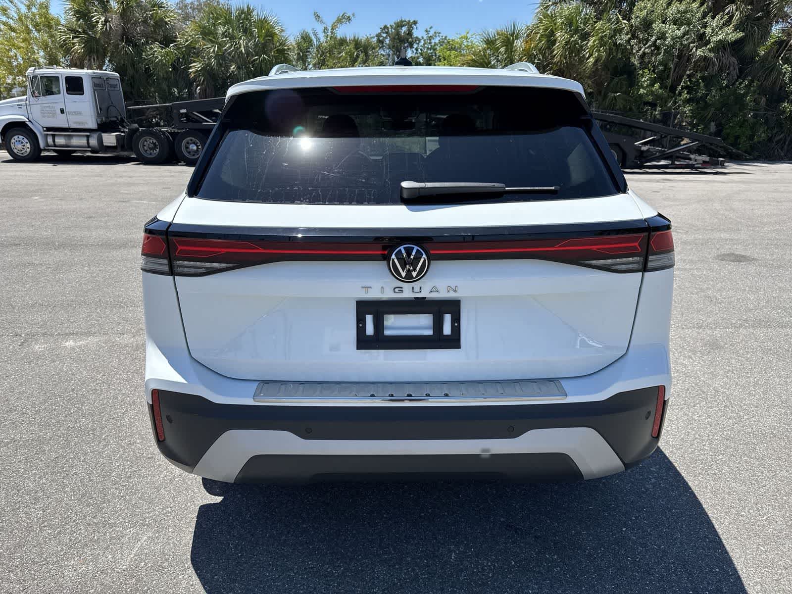Thumbnail: 2026 Volkswagen Tiguan - 5