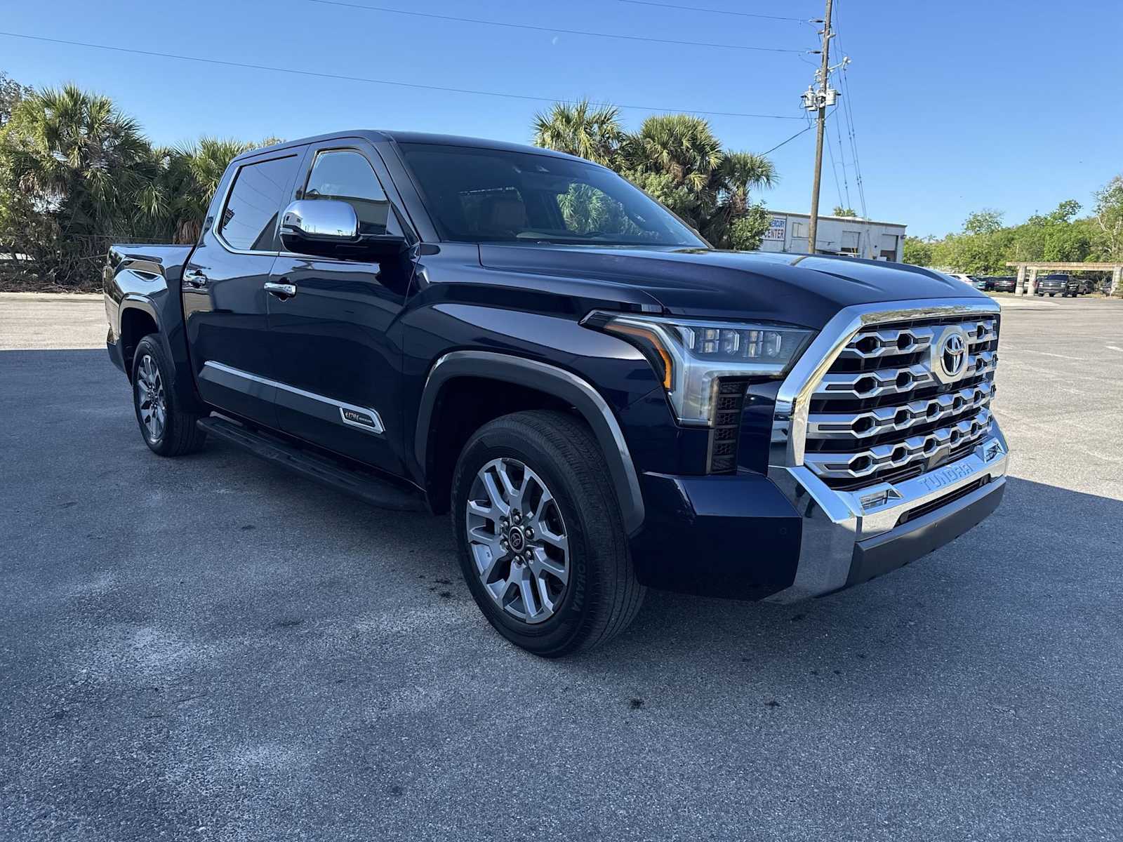 Thumbnail: 2023 Toyota Tundra - 8