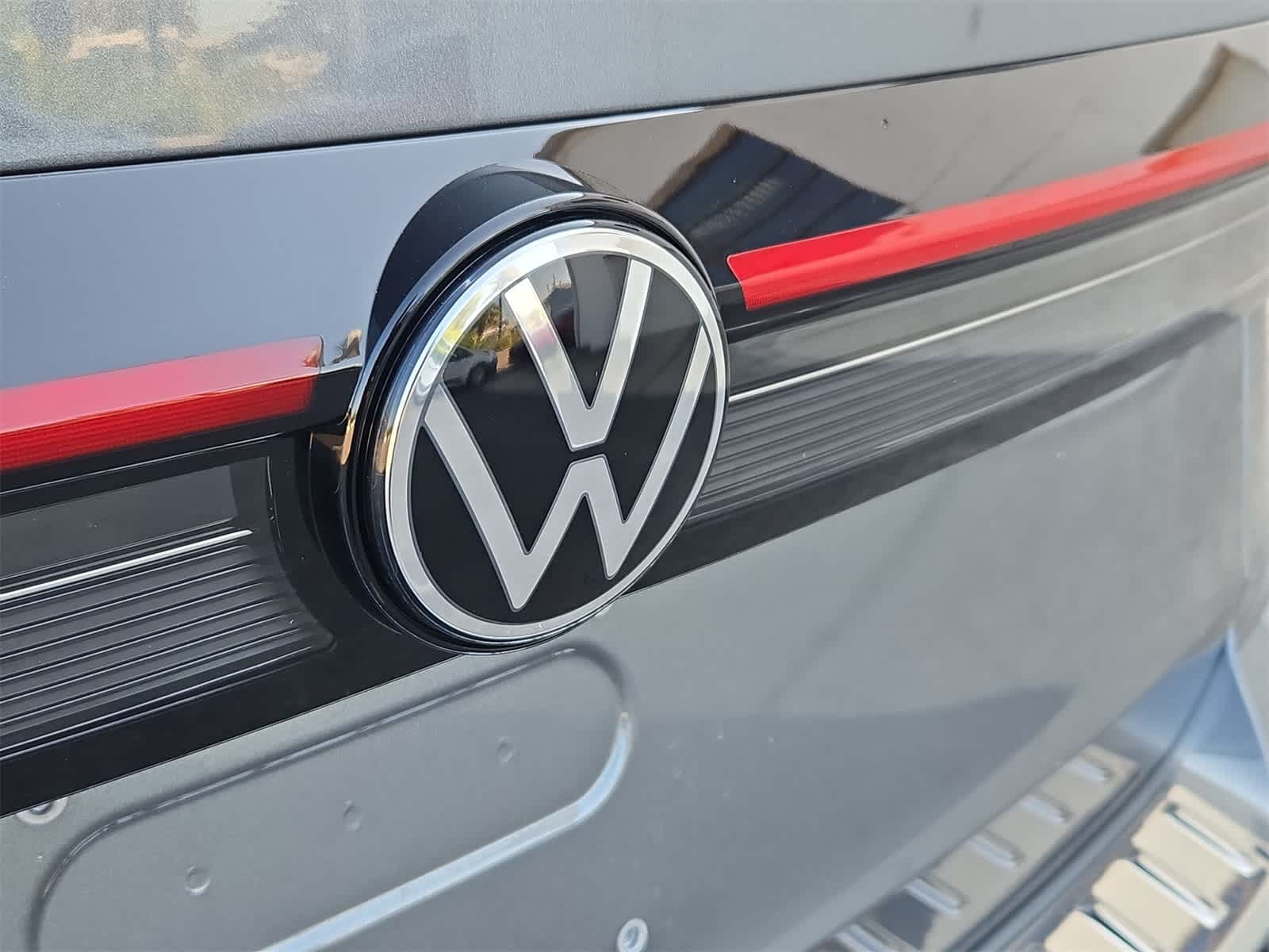 Thumbnail: 2025 Volkswagen Taos - 12