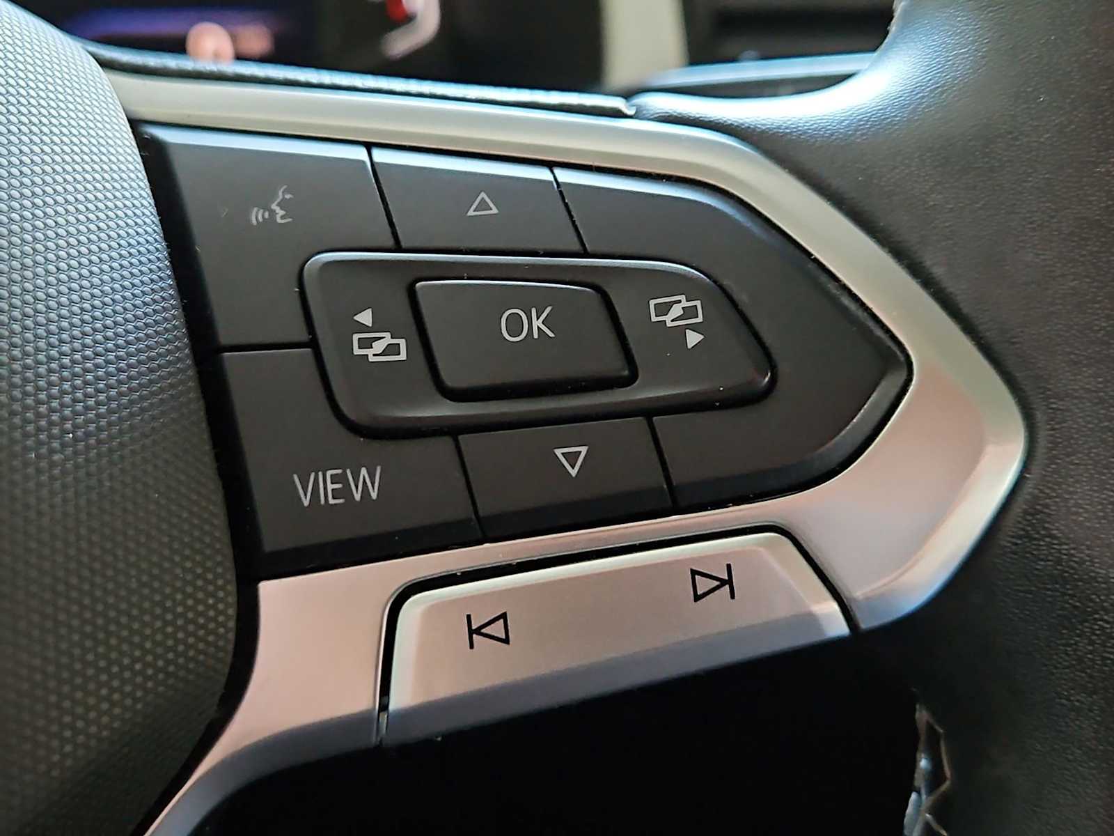 Thumbnail: 2022 Volkswagen Atlas - 27