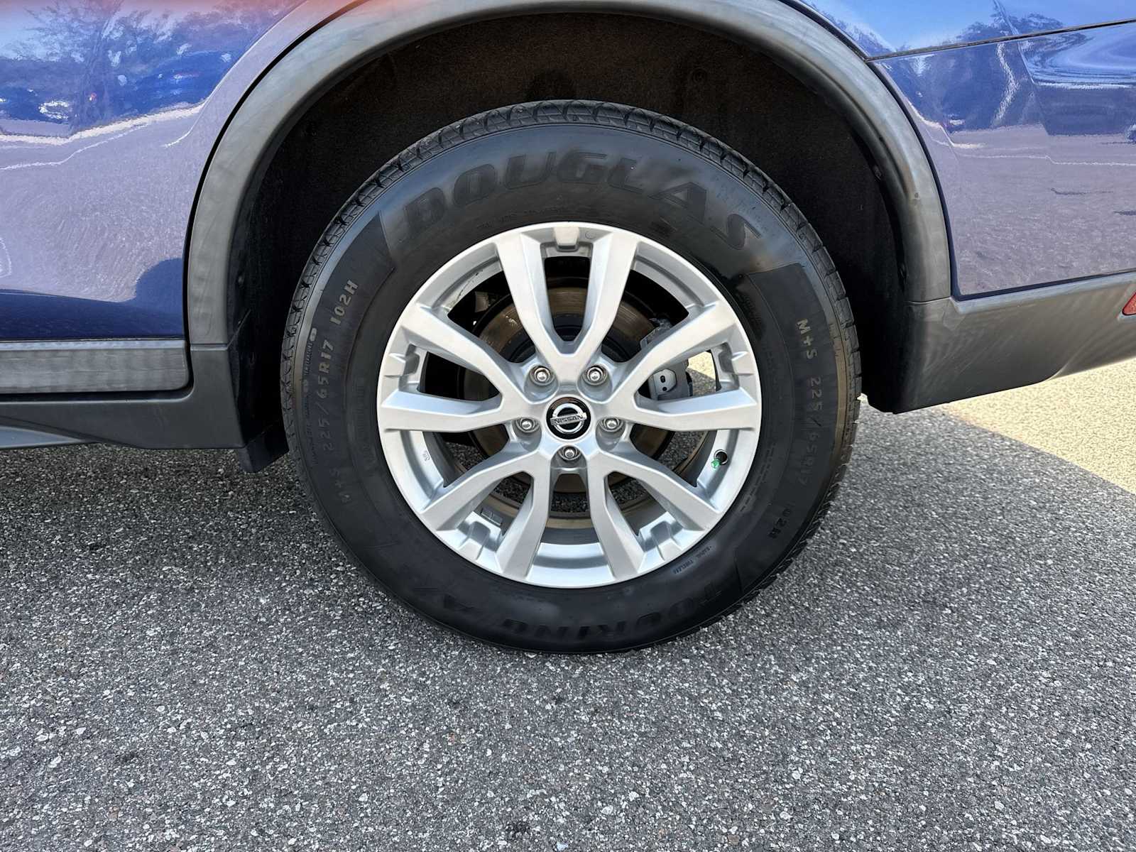 Thumbnail: 2018 Nissan Rogue - 12