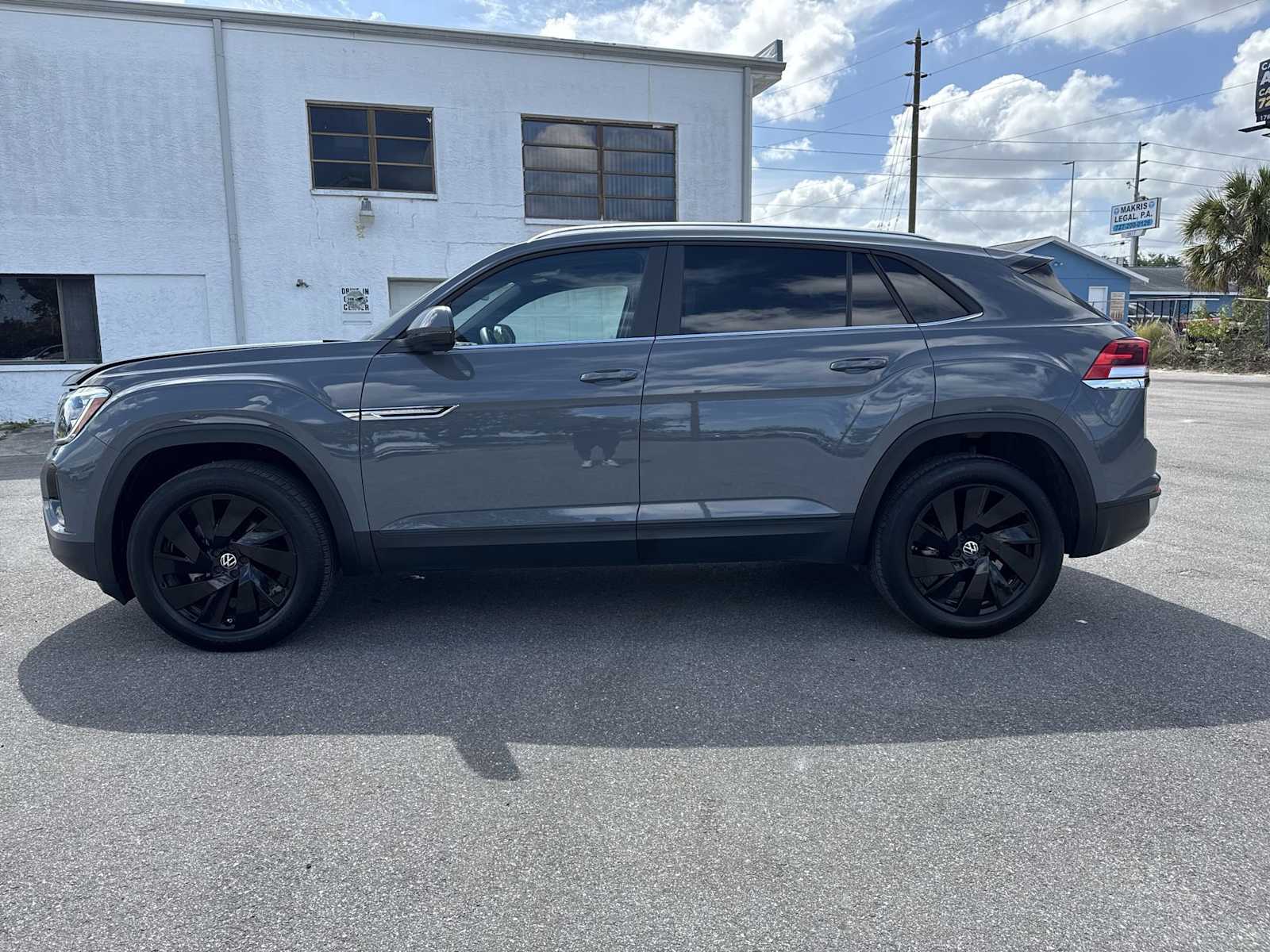 Thumbnail: 2024 Volkswagen Atlas - 3